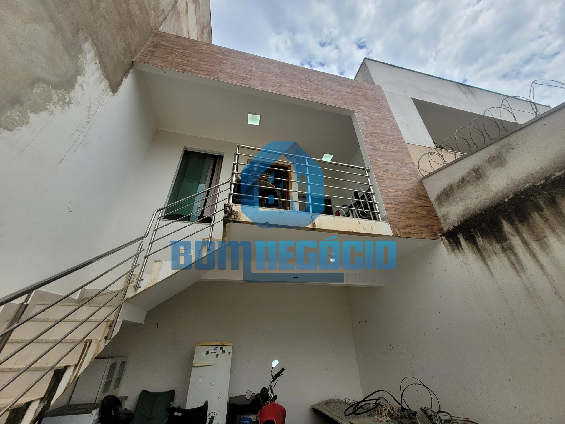 Casa com 2 quartos, quintal, planejados e área gourmet à venda...