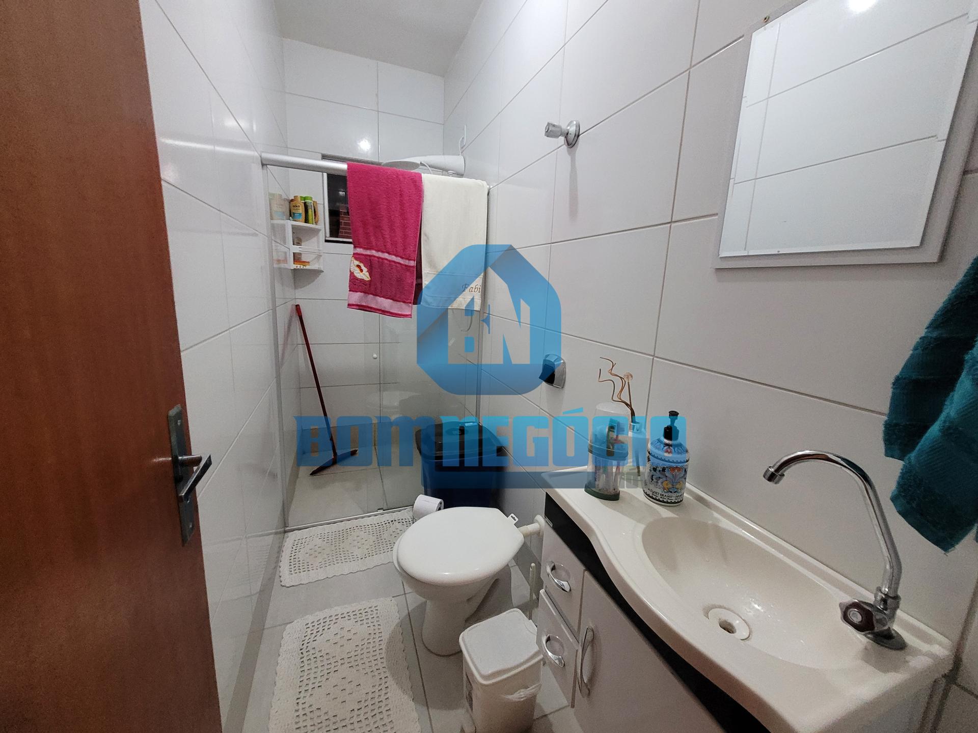 Casa plana com 2 quartos e área gourmet com piscina à venda, V...