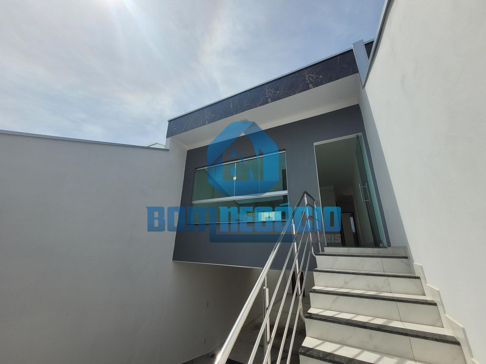 Casa com 3 quartos, 3 banheiros e garagem coberta à venda, CAS...