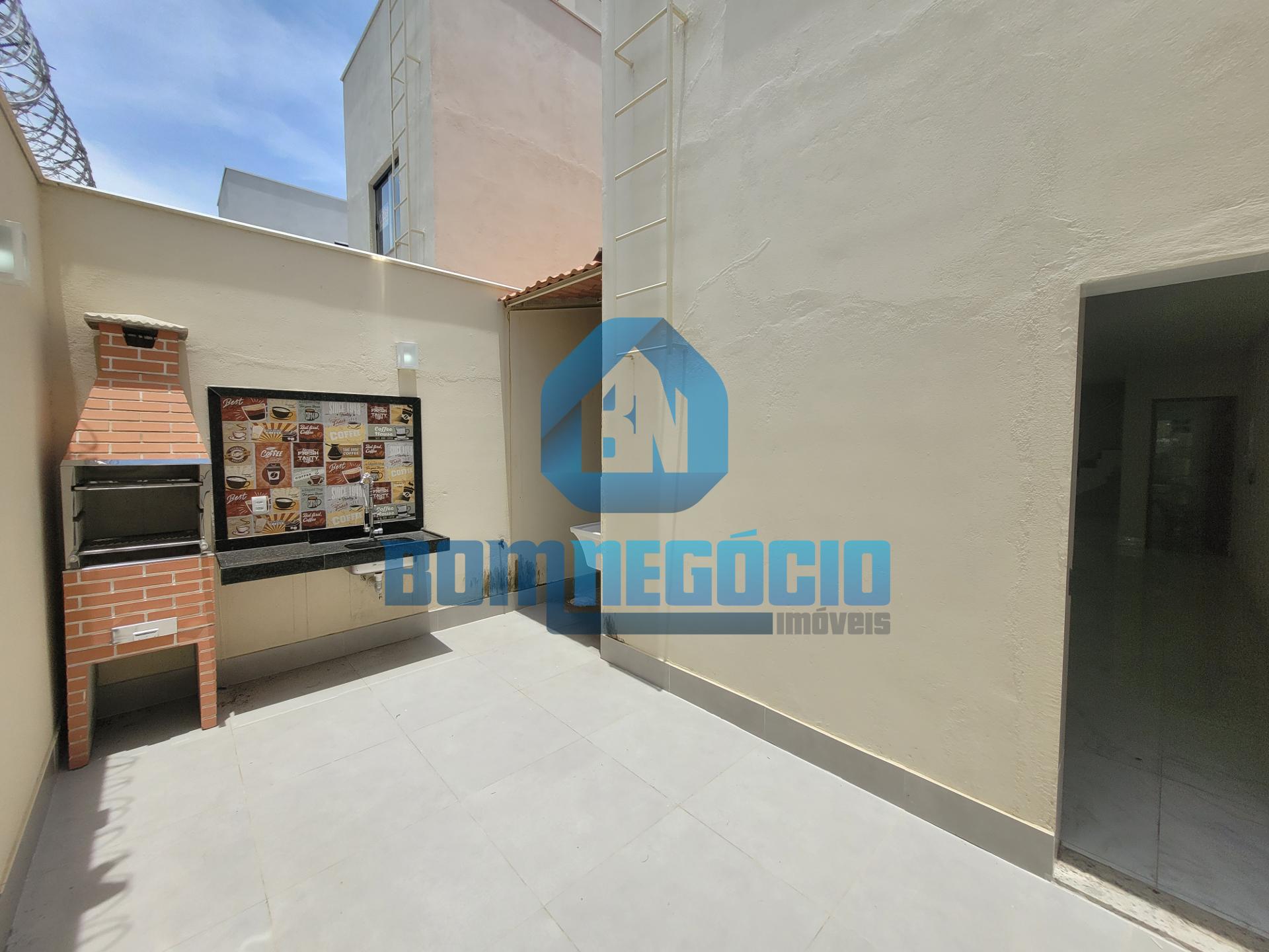 Casa com 3 quartos, 3 banheiros e área gourmet à venda, Parque...