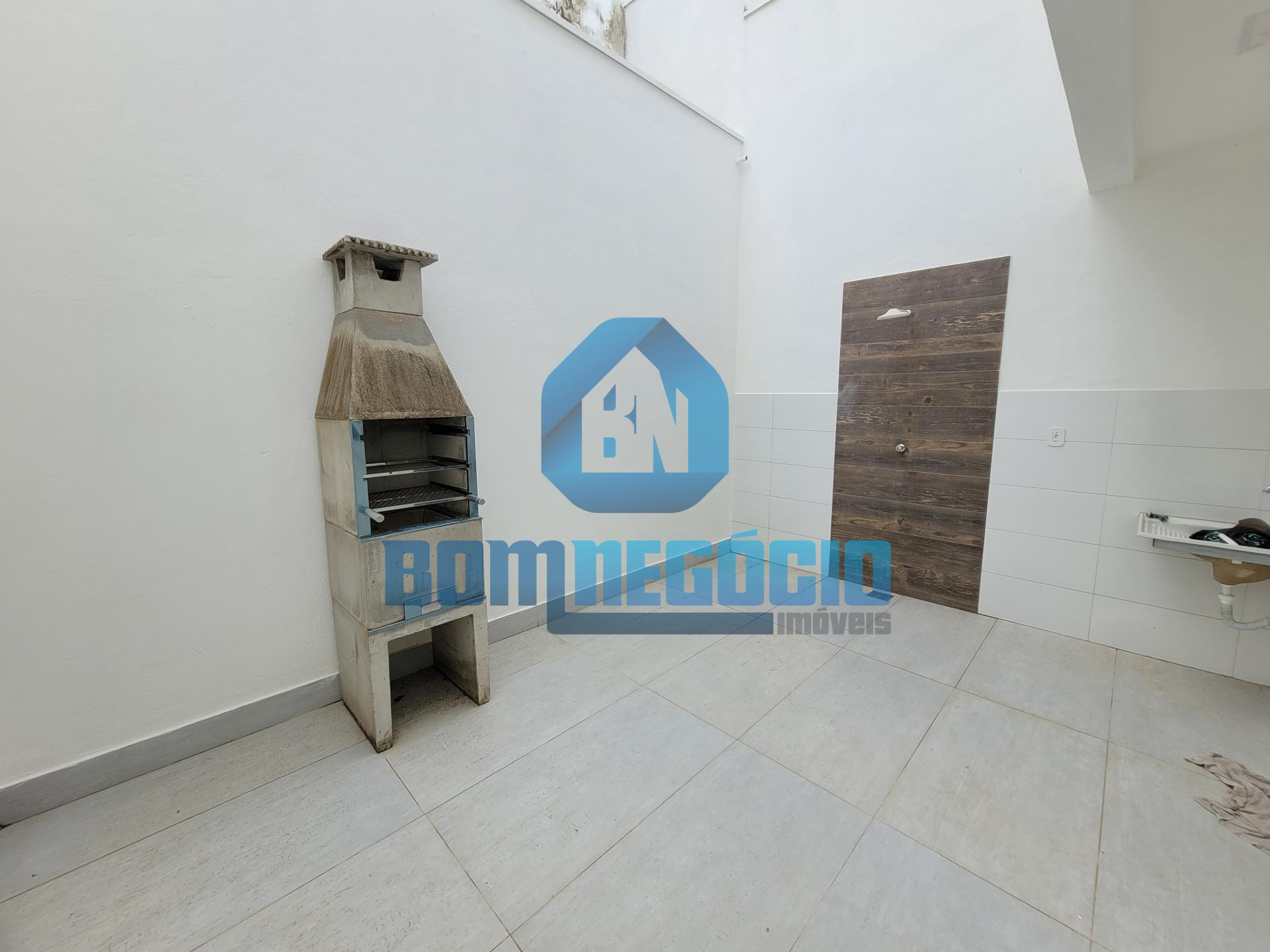 Casa com 3 quartos, 3 banheiros e área gourmet à venda, CASTAN...