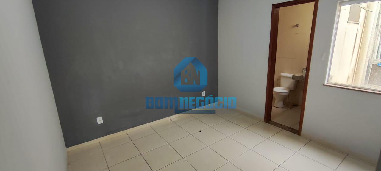 apartamento com suíte e sacada  no 1° andar Bairro Tiradentes