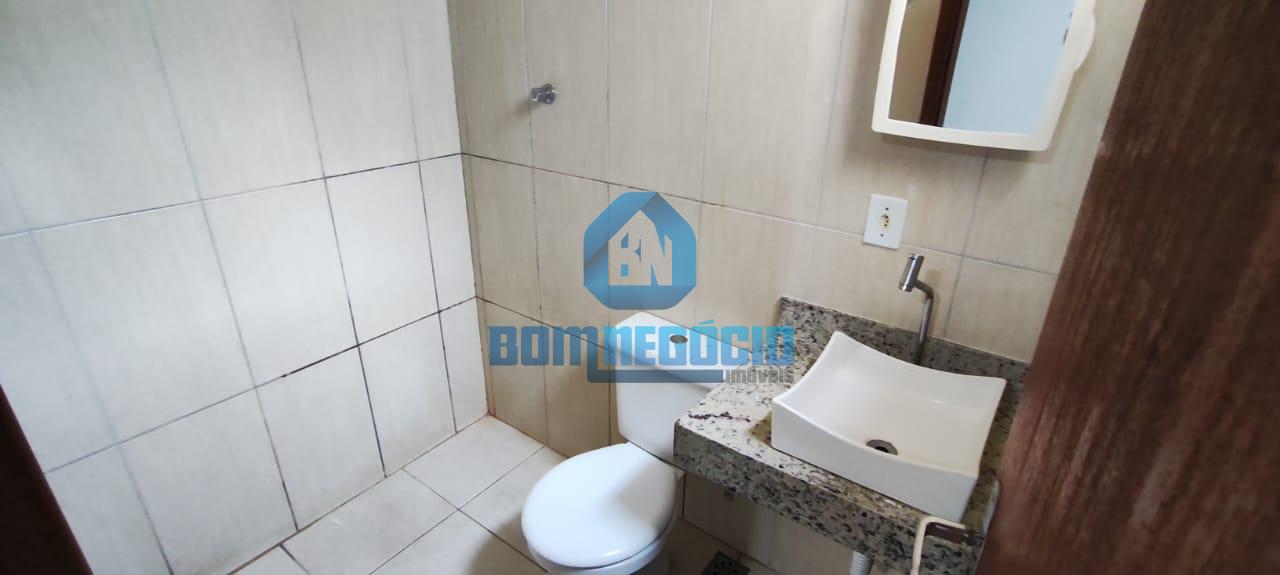 apartamento com suíte e sacada  no 1° andar Bairro Tiradentes