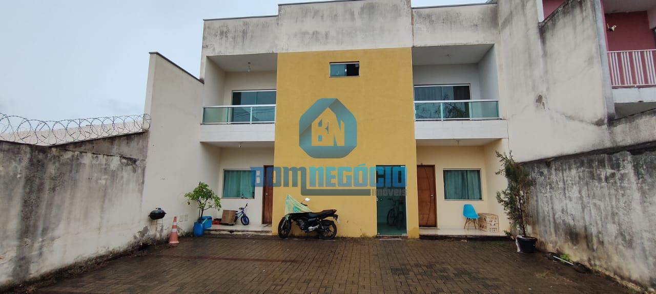 apartamento com suíte e sacada  no 1° andar Bairro Tiradentes