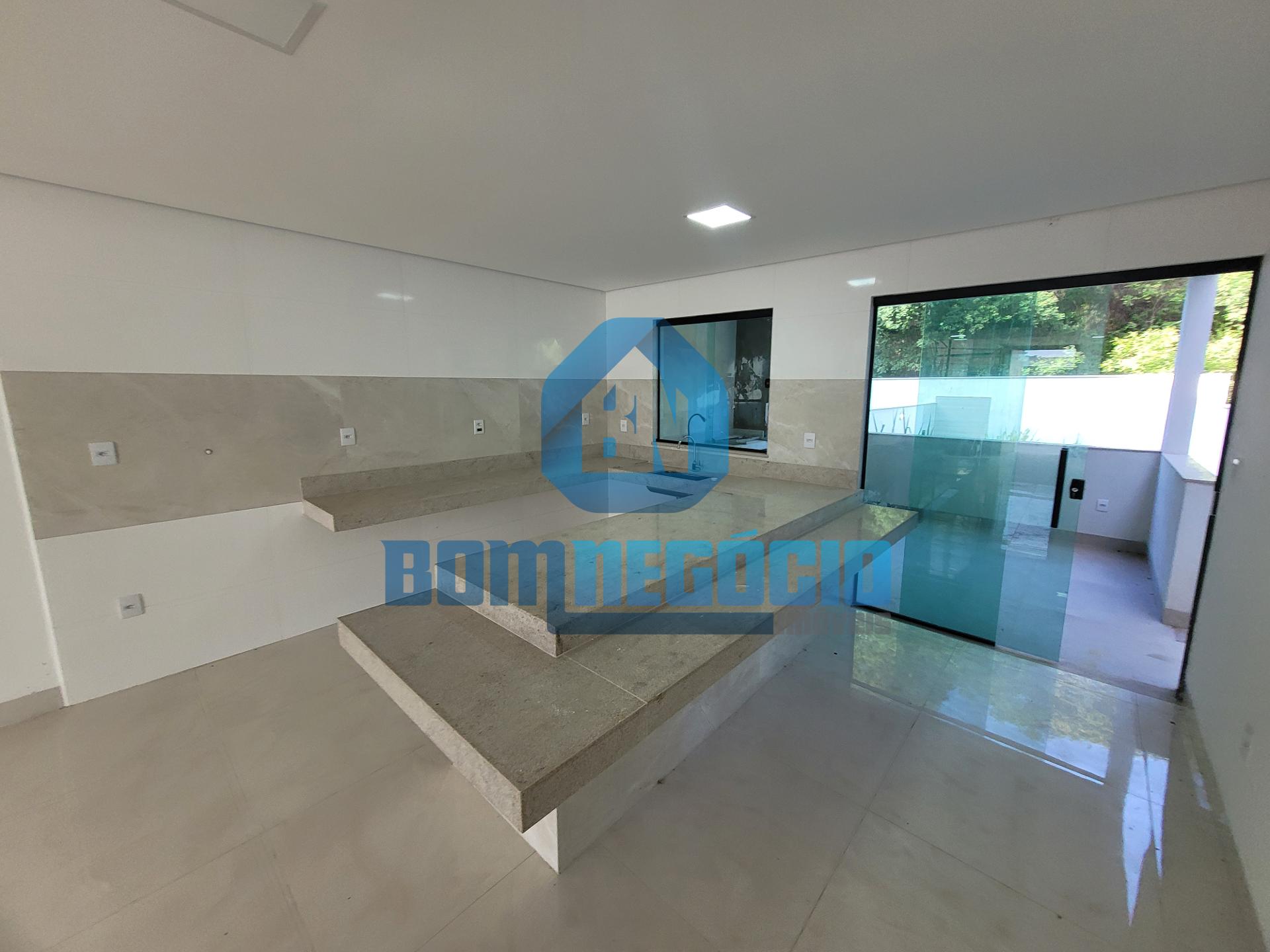 Casa nova com 3 suítes, área gourmet e piscina à venda, BELVED...