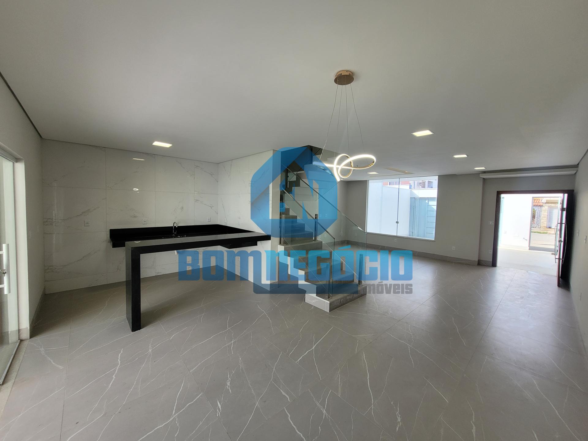 Casa com 3 dormitórios à venda, VILA ISA, GOVERNADOR VALADARES...