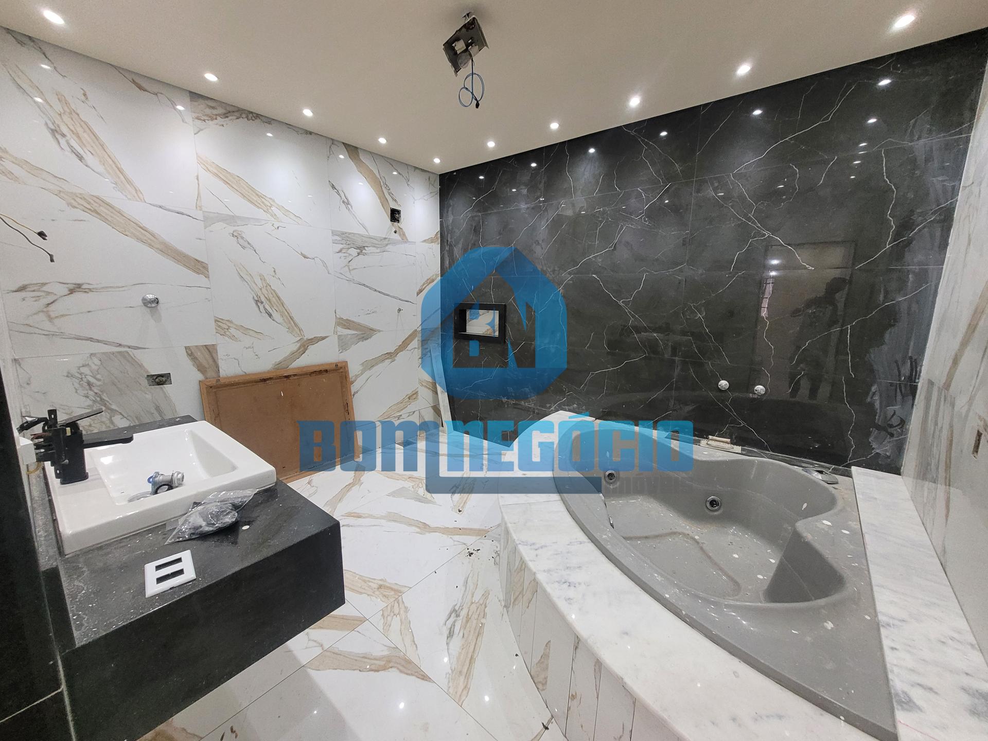 Casa em 460 m  com 6 dormitórios à venda, CENTRO, GOVERNADOR V...
