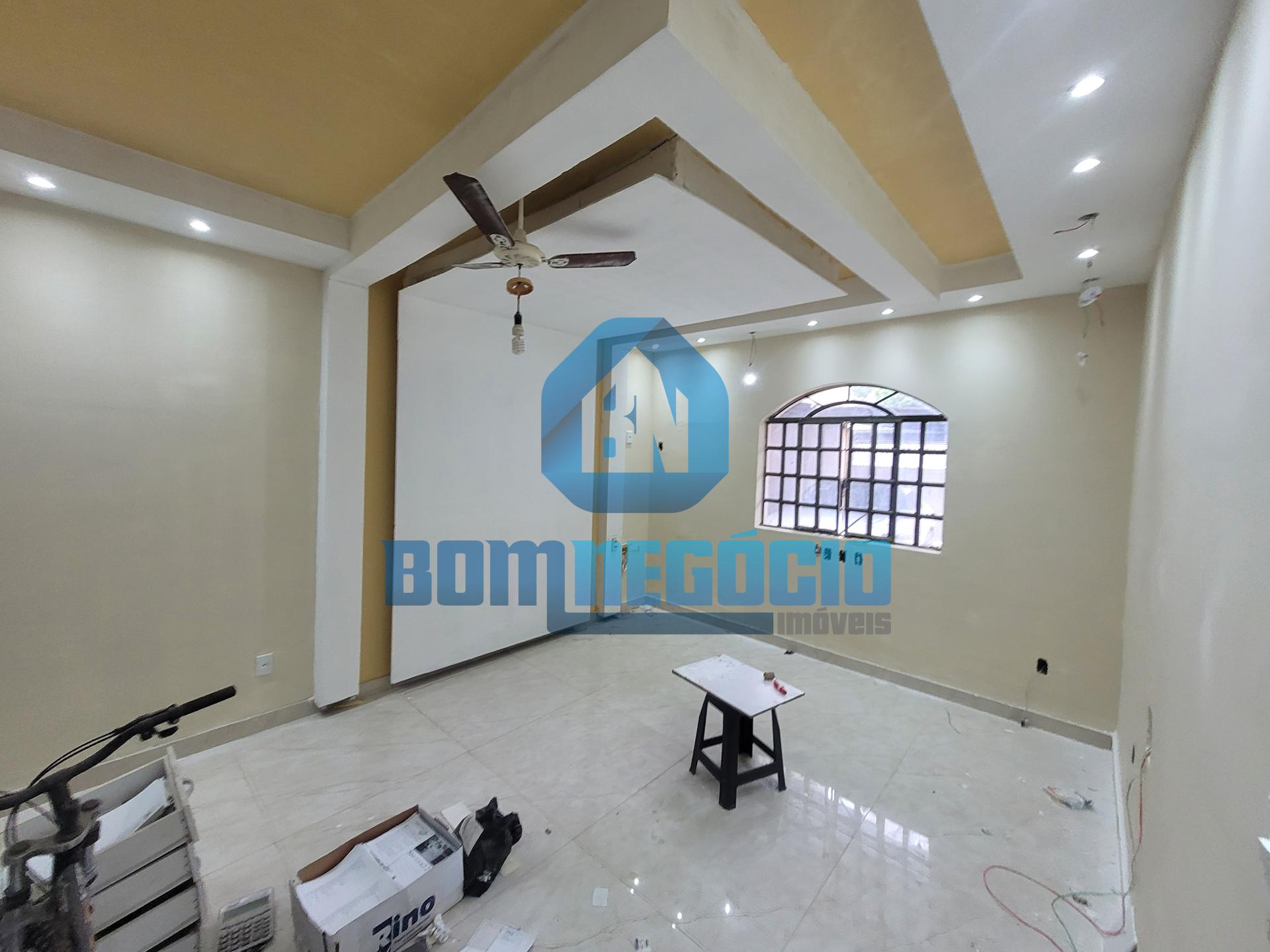 Casa em 460 m  com 6 dormitórios à venda, CENTRO, GOVERNADOR V...