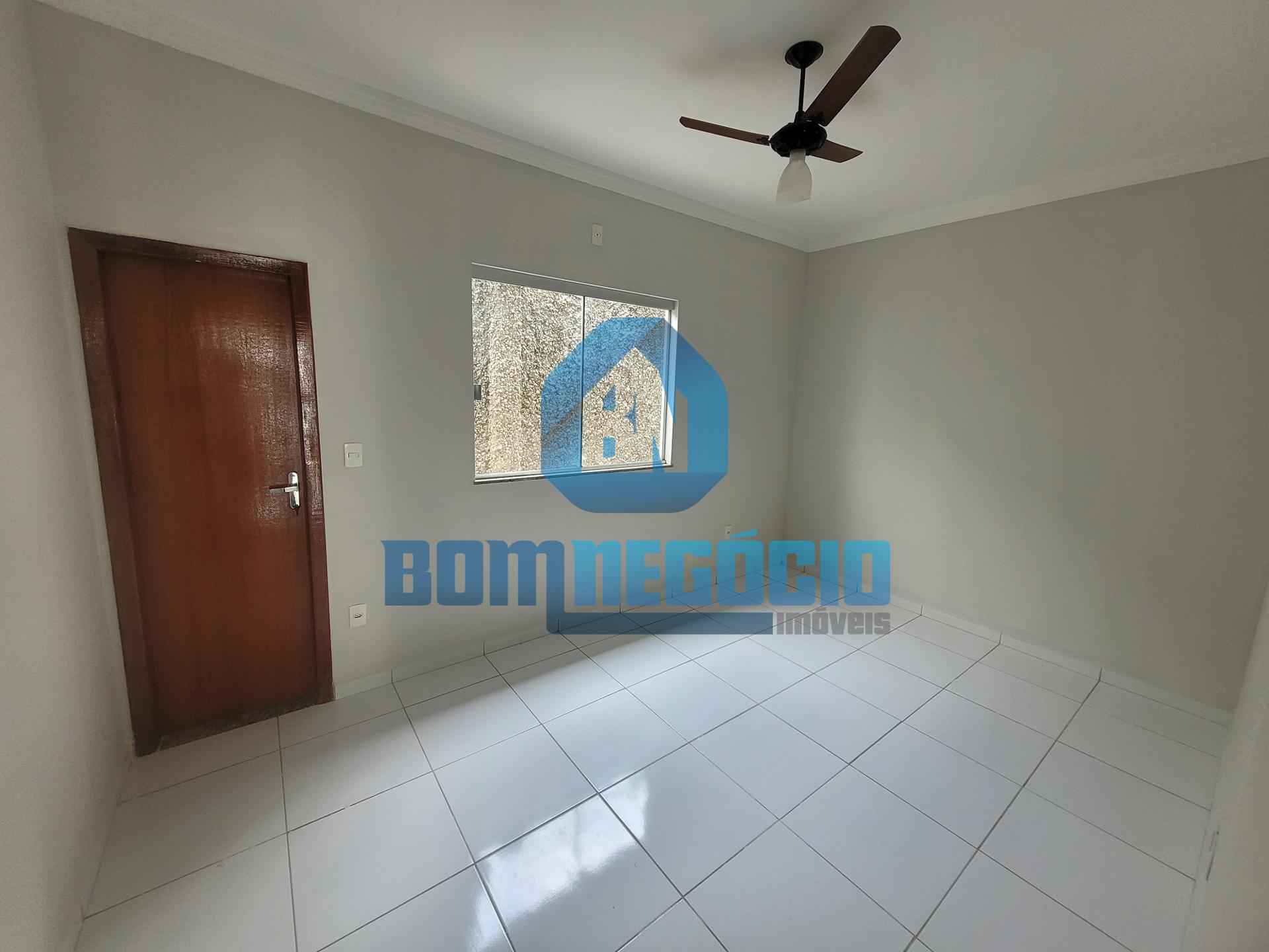 Casa com 2 dormitórios à venda, JARDIM ATALAIA, GOVERNADOR VAL...