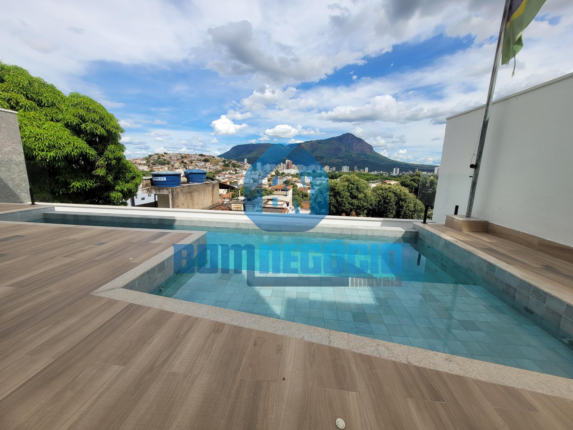 Mansão luxuosa com 4 dormitórios à venda, GRÃ-DUQUESA, GOVERNA...