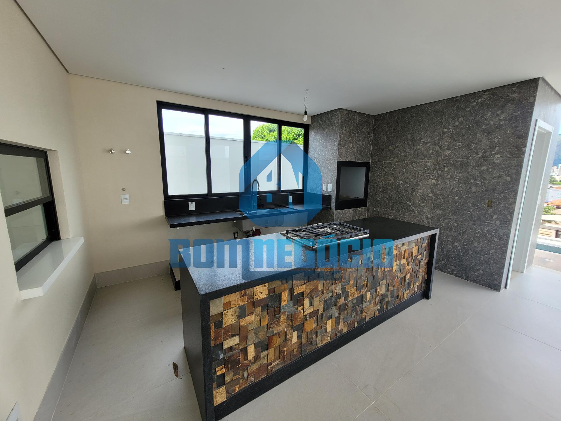 Mansão luxuosa com 4 dormitórios à venda, GRÃ-DUQUESA, GOVERNA...