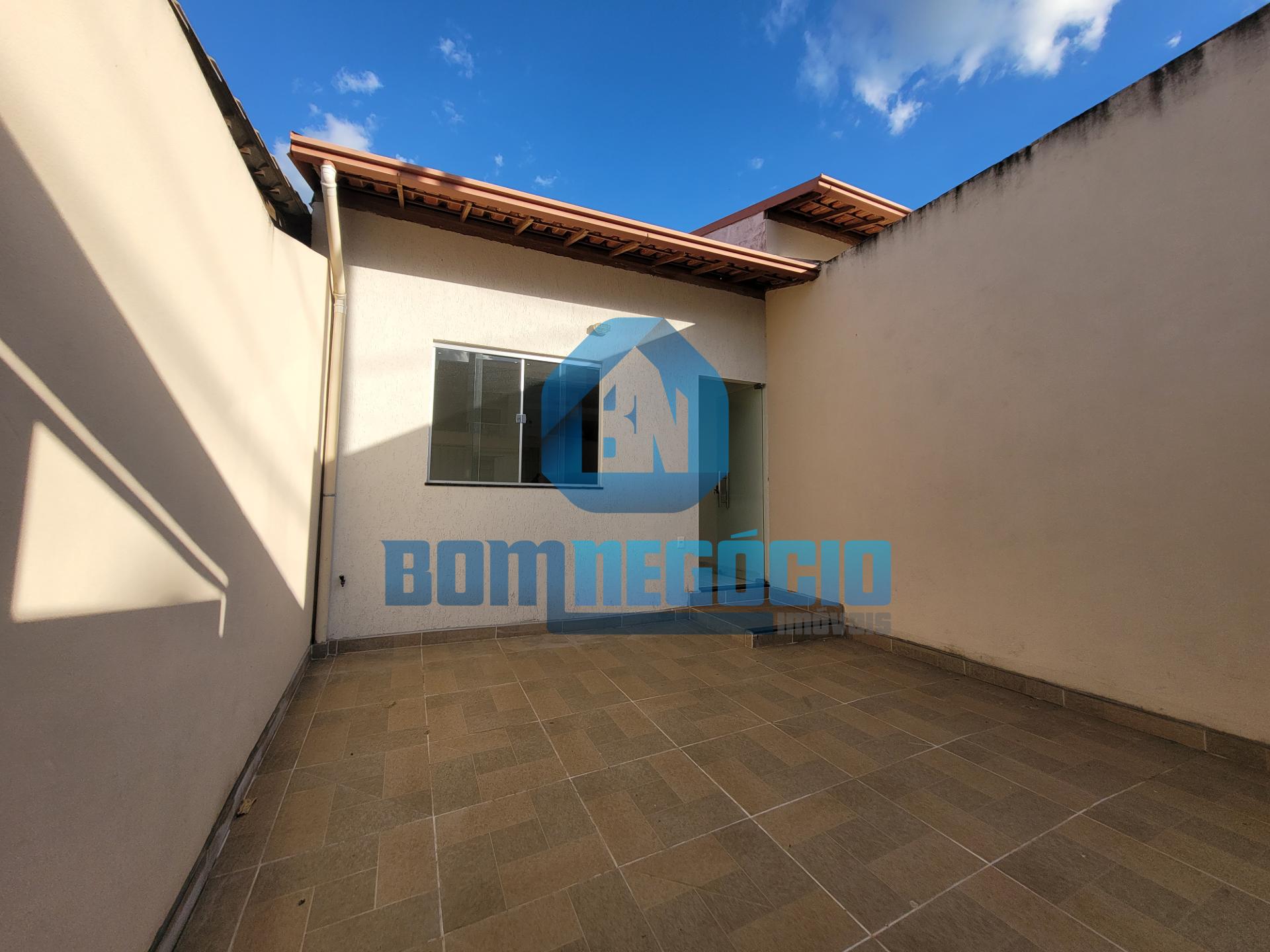 Casa com 2 dormitórios à venda, CIDADE JARDIM, GOVERNADOR VALA...