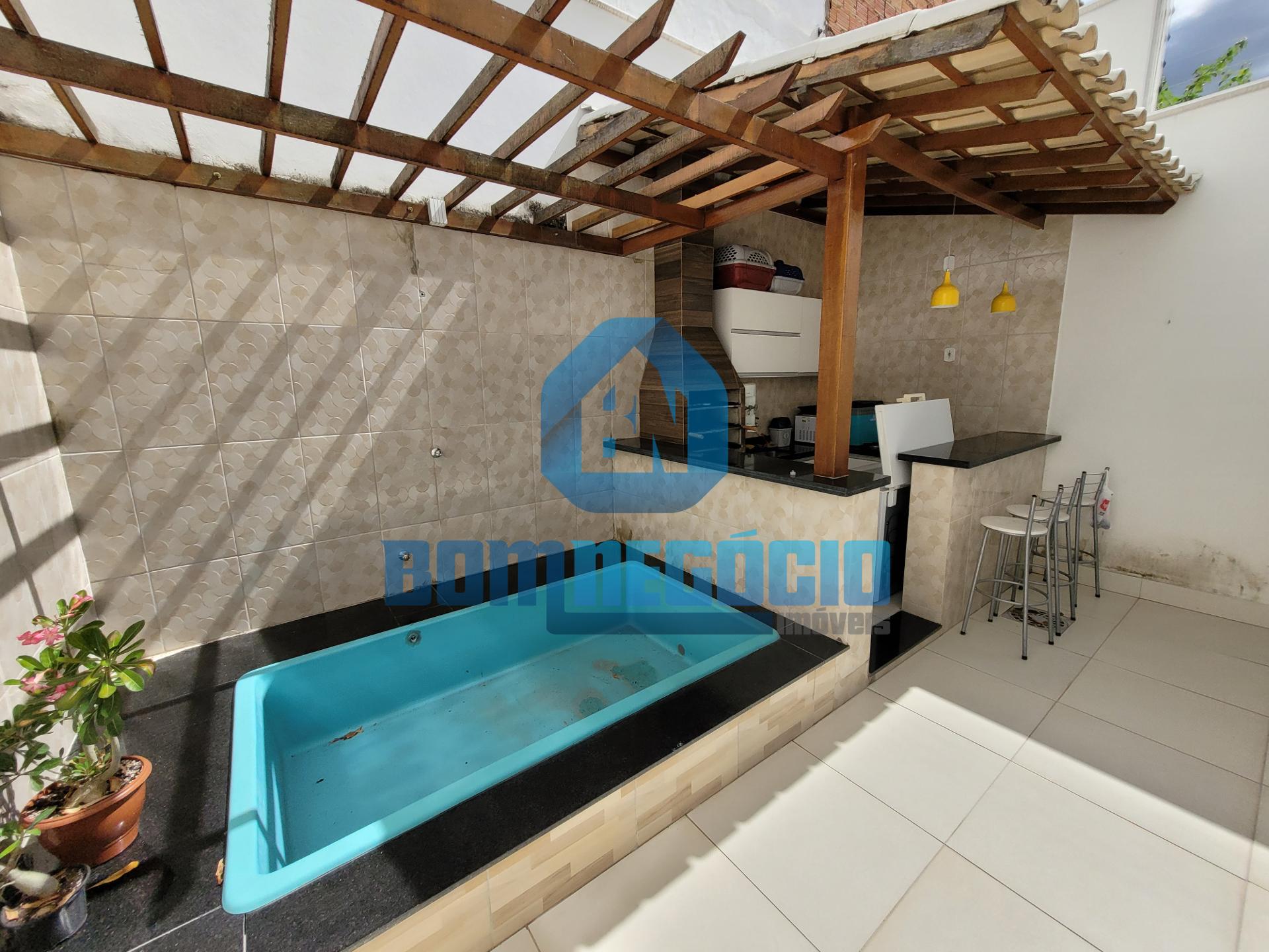 Casa com 3 dormitórios à venda, GRÃ-DUQUESA, GOVERNADOR VALADA...