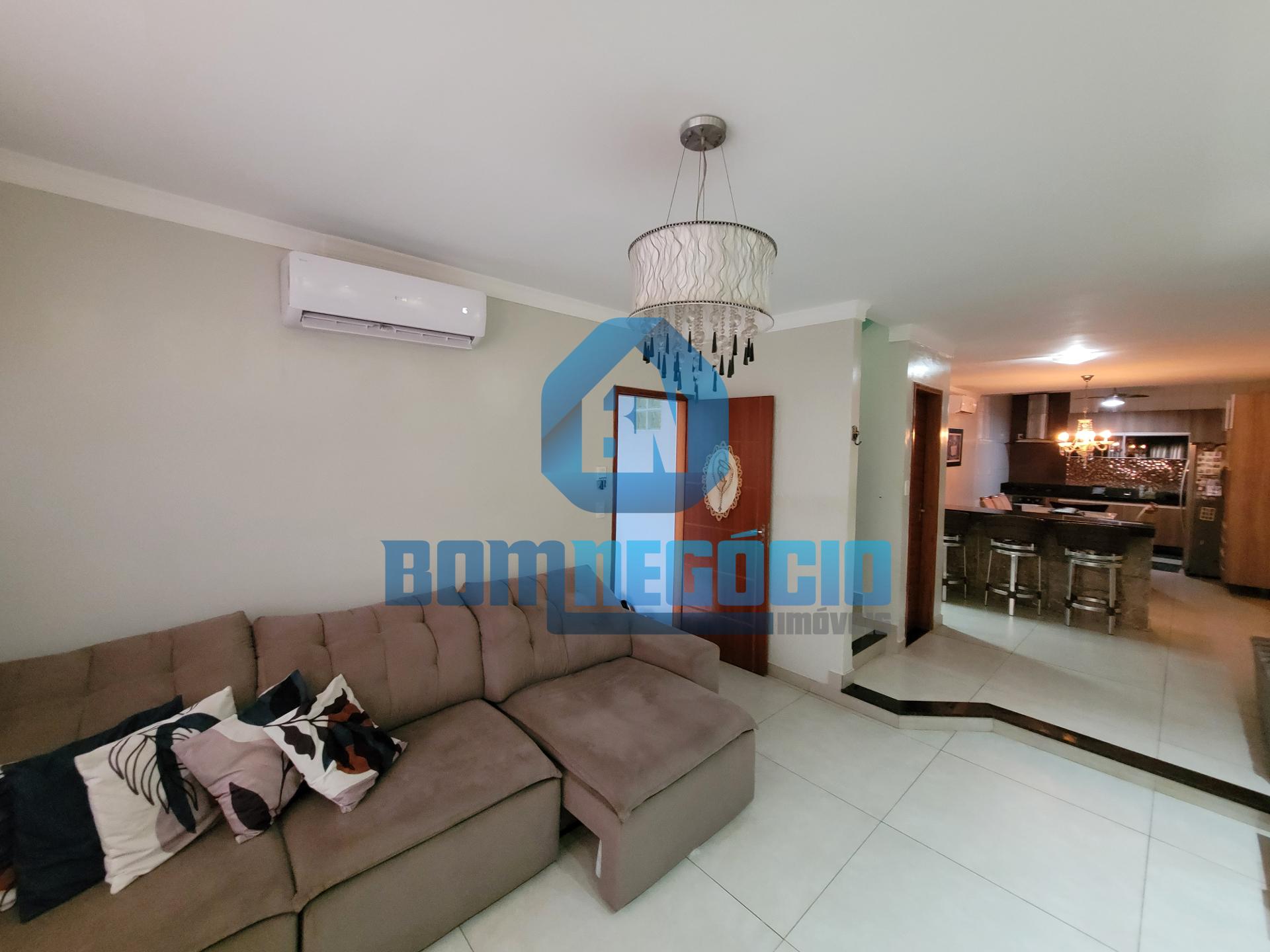 Casa com 3 dormitórios à venda, CASTANHEIRAS, GOVERNADOR VALAD...