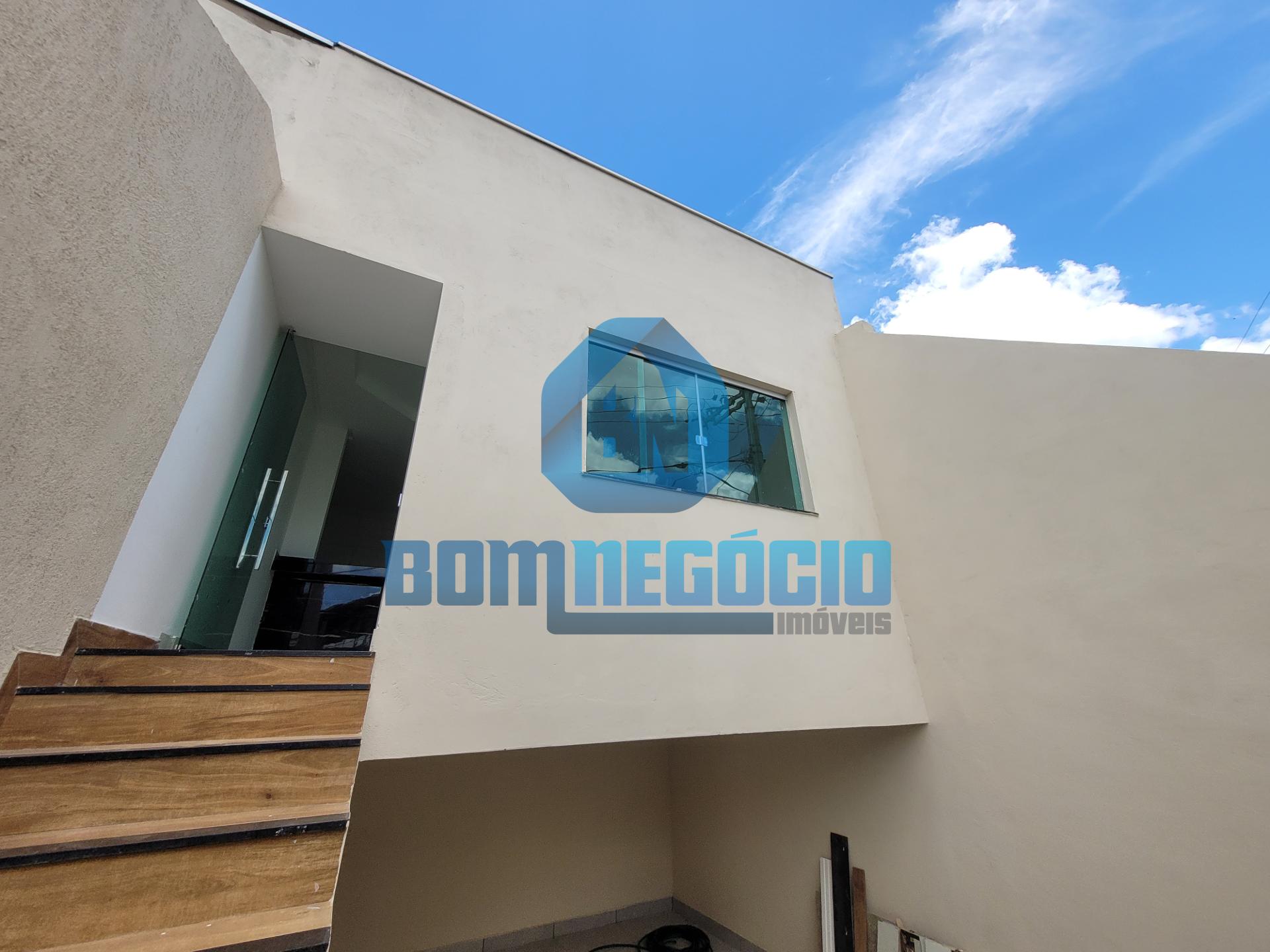 Casa com 2 dormitórios à venda, JARDIM IPE, GOVERNADOR VALADAR...