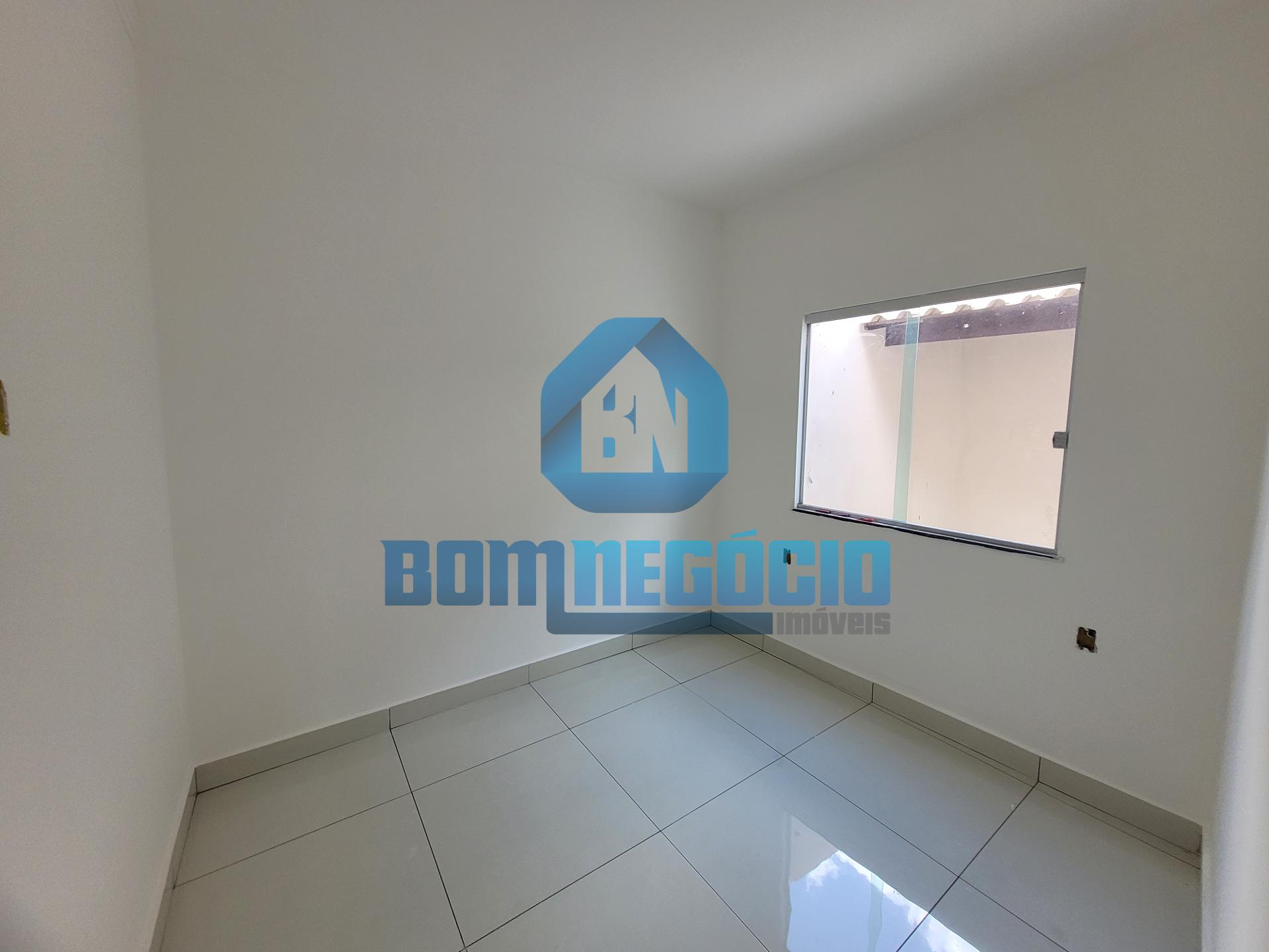 Casa com 2 dormitórios à venda, JARDIM IPE, GOVERNADOR VALADAR...