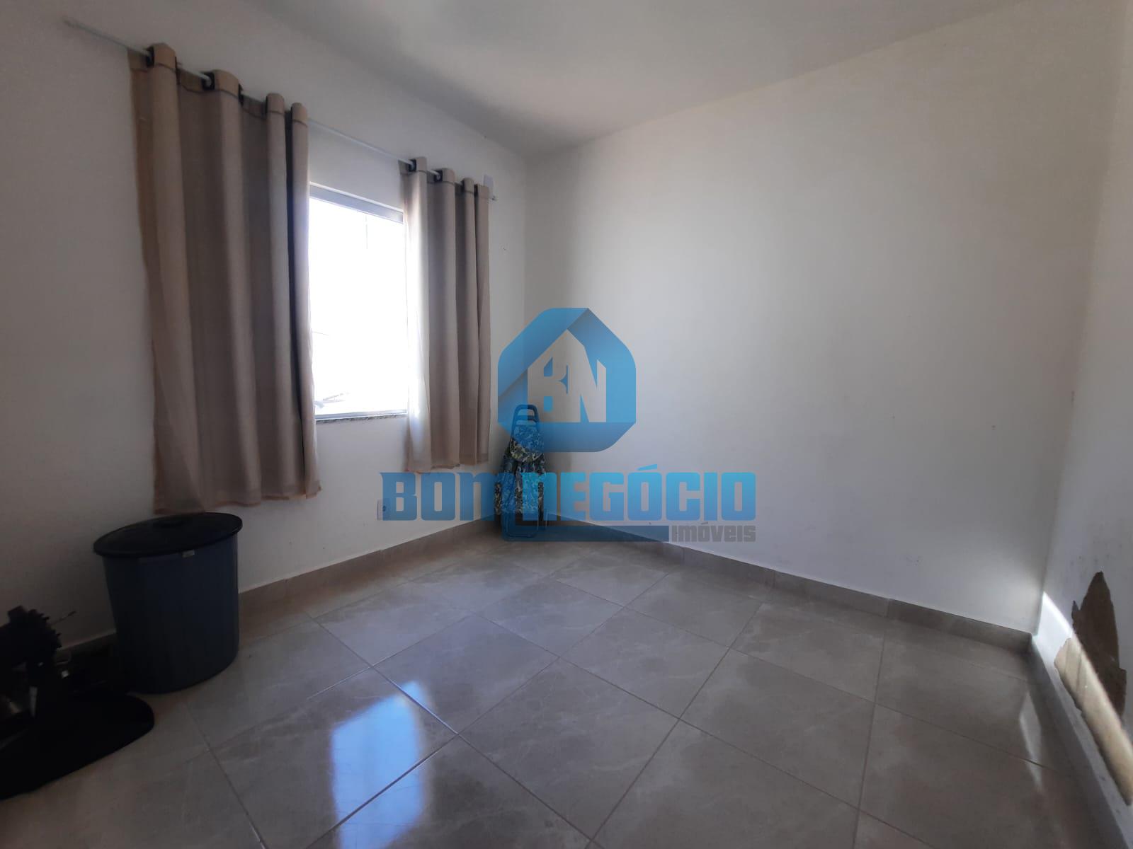 Casa com 2 dormitórios à venda, JARDIM DO TREVO, GOVERNADOR VA...