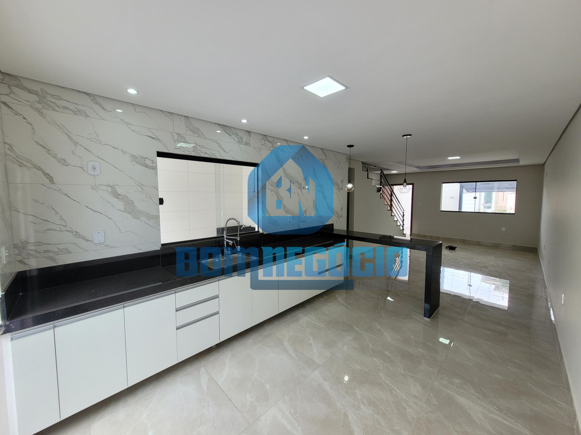 Casa com 3 quartos, 3 banheiros e área gourmet à venda, CASTAN...
