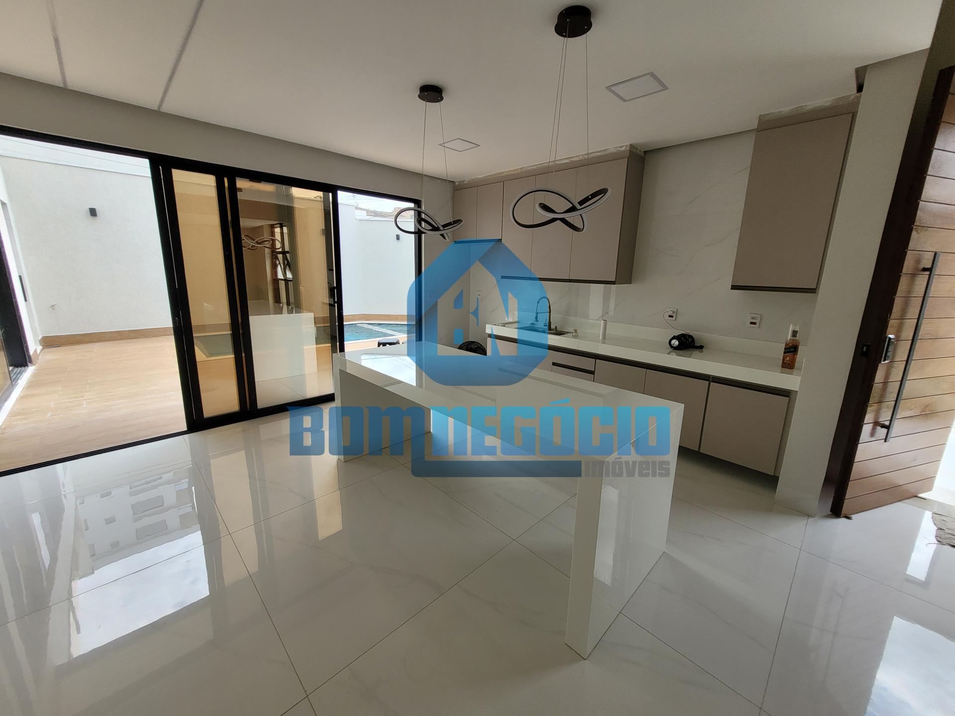 Casa de luxo com 4 suítes e área gourmet com piscina à venda, ...