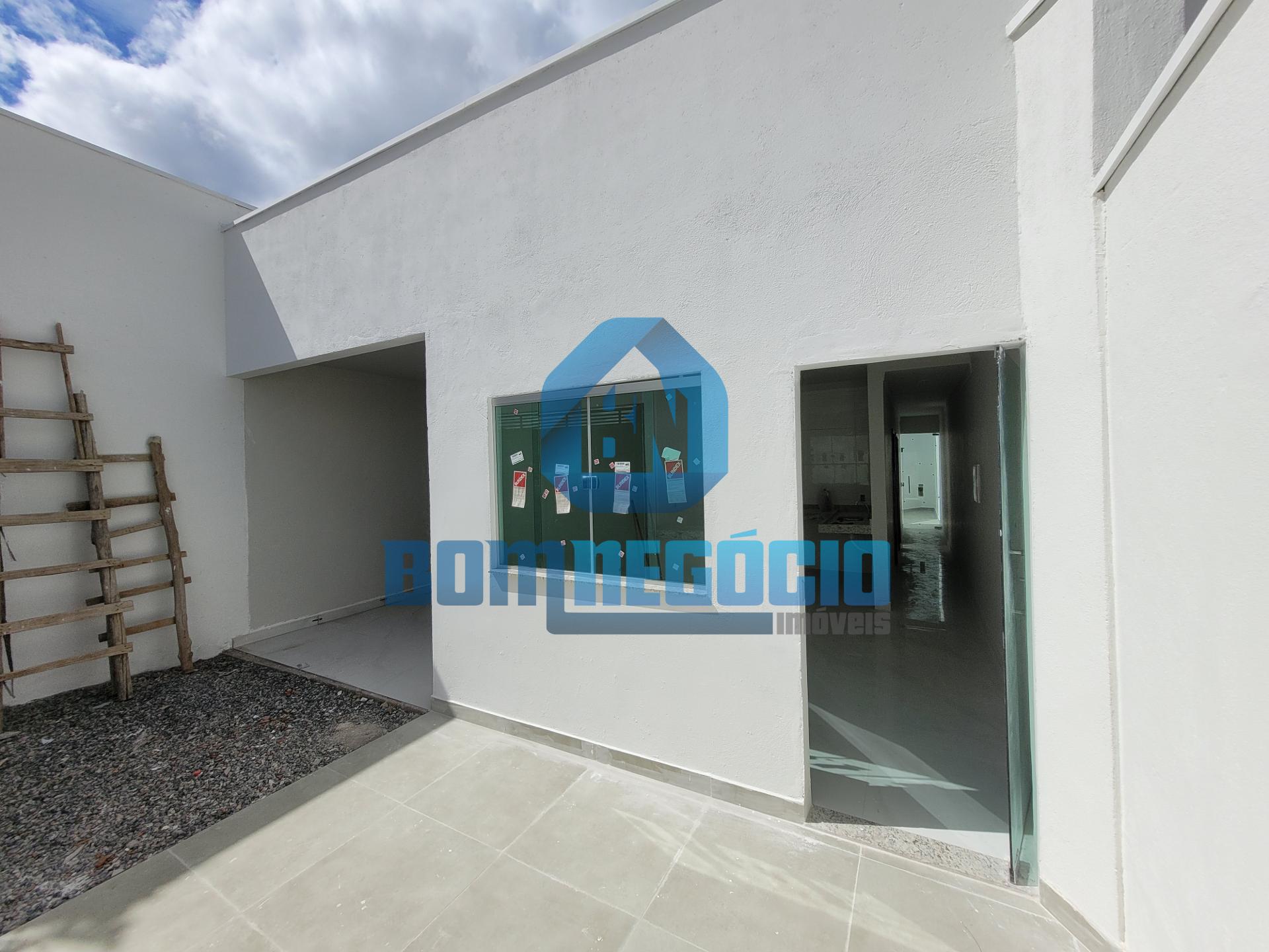 Casa nova com 2 quartos e garagem coberta à venda, Parque Olím...