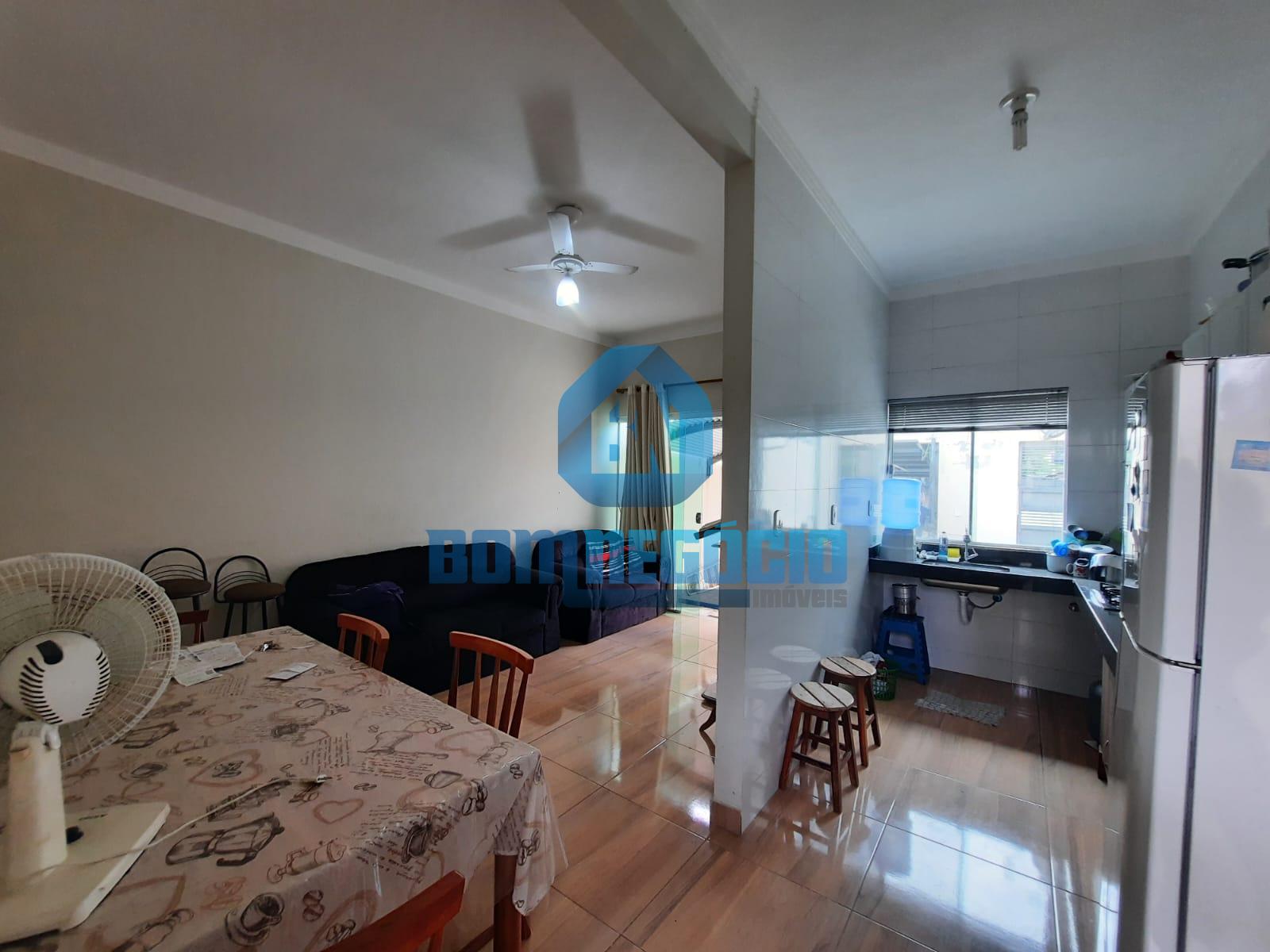 Casa com 2 dormitórios à venda, CASTANHEIRAS, GOVERNADOR VALAD...