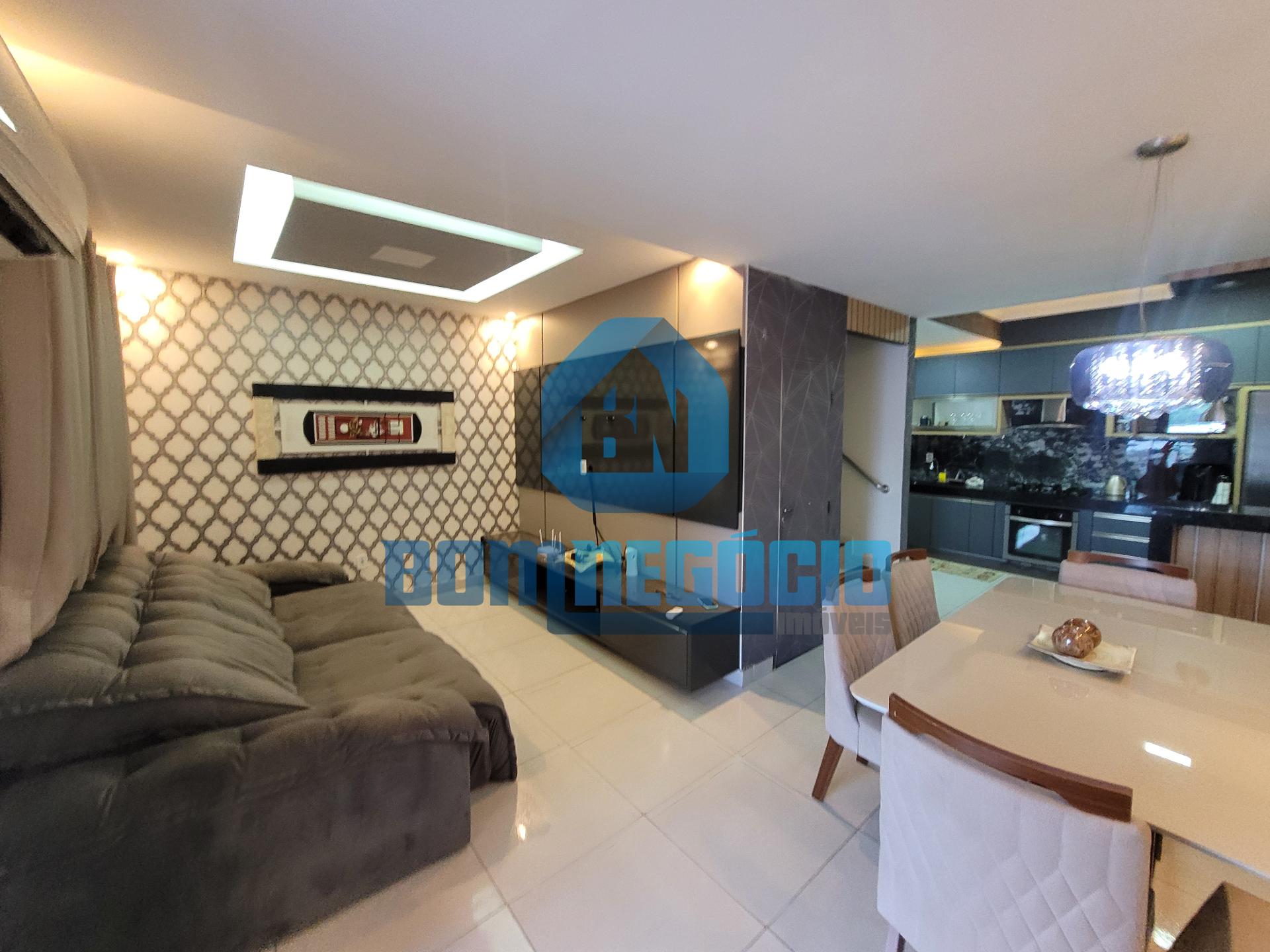 Triplex com 3 dormitórios à venda, CASTANHEIRAS, GOVERNADOR VA...