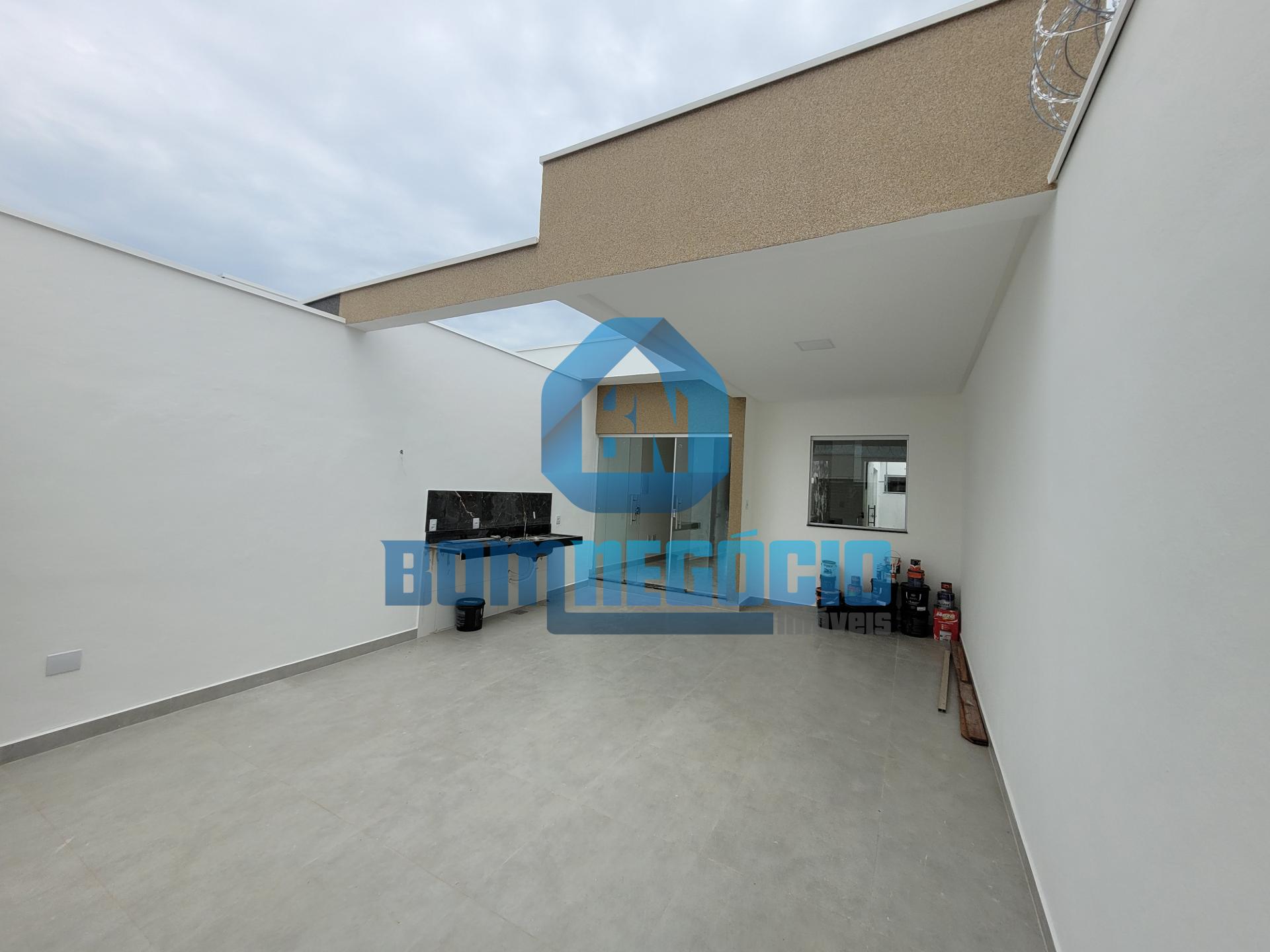 Casa com 2 quartos, 2 banheiros e área gourmet à venda, PARQUE...
