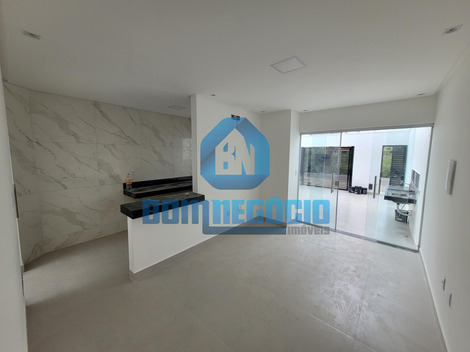 Casa com 2 quartos, 2 banheiros e área gourmet à venda, PARQUE...