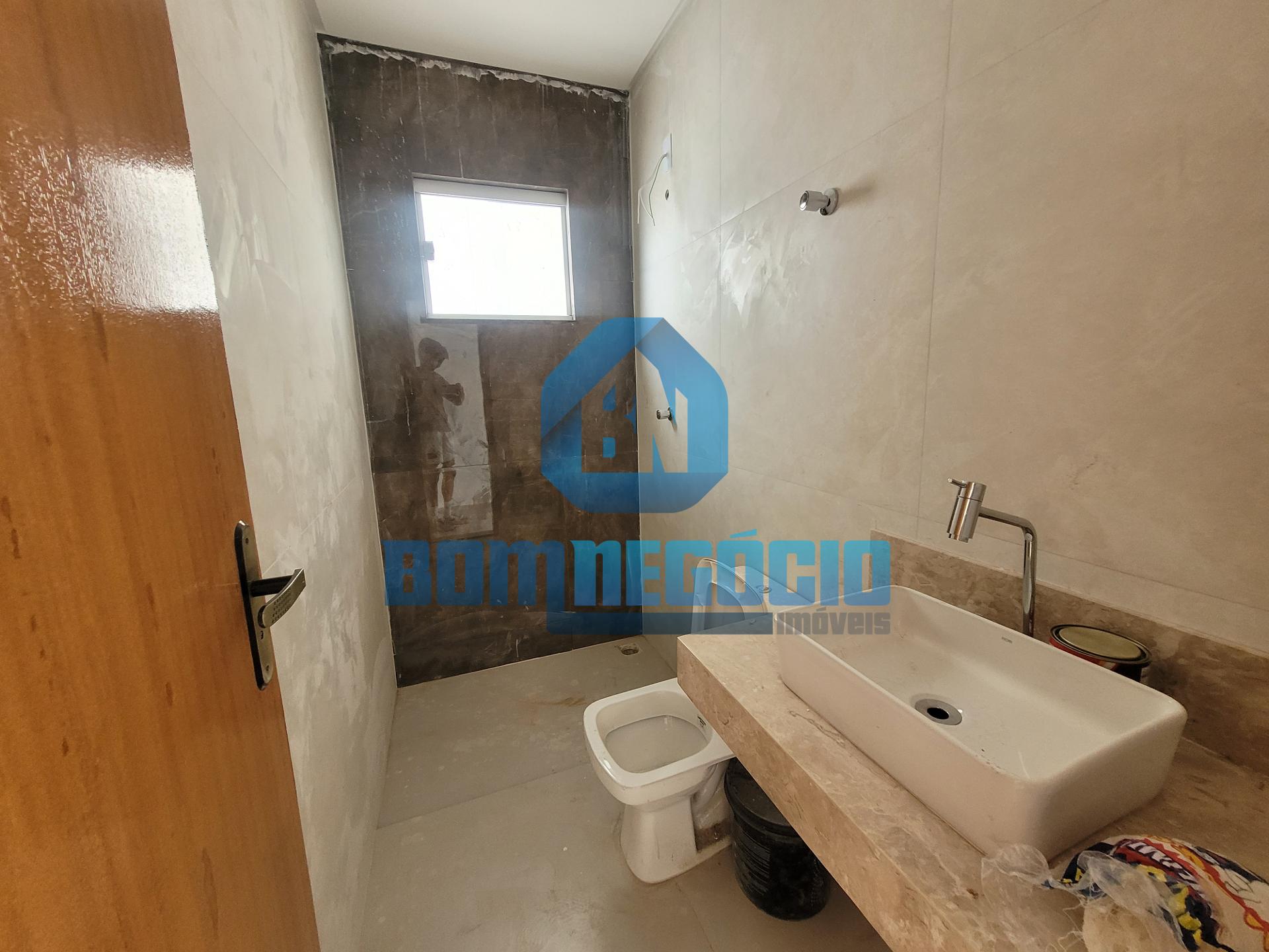Casa com 2 quartos, 2 banheiros e área gourmet à venda, PARQUE...