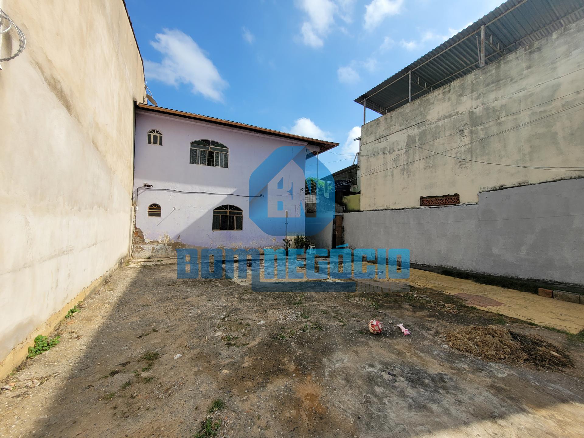 Casa com 6 dormitórios à venda, SANTA RITA, GOVERNADOR VALADAR...