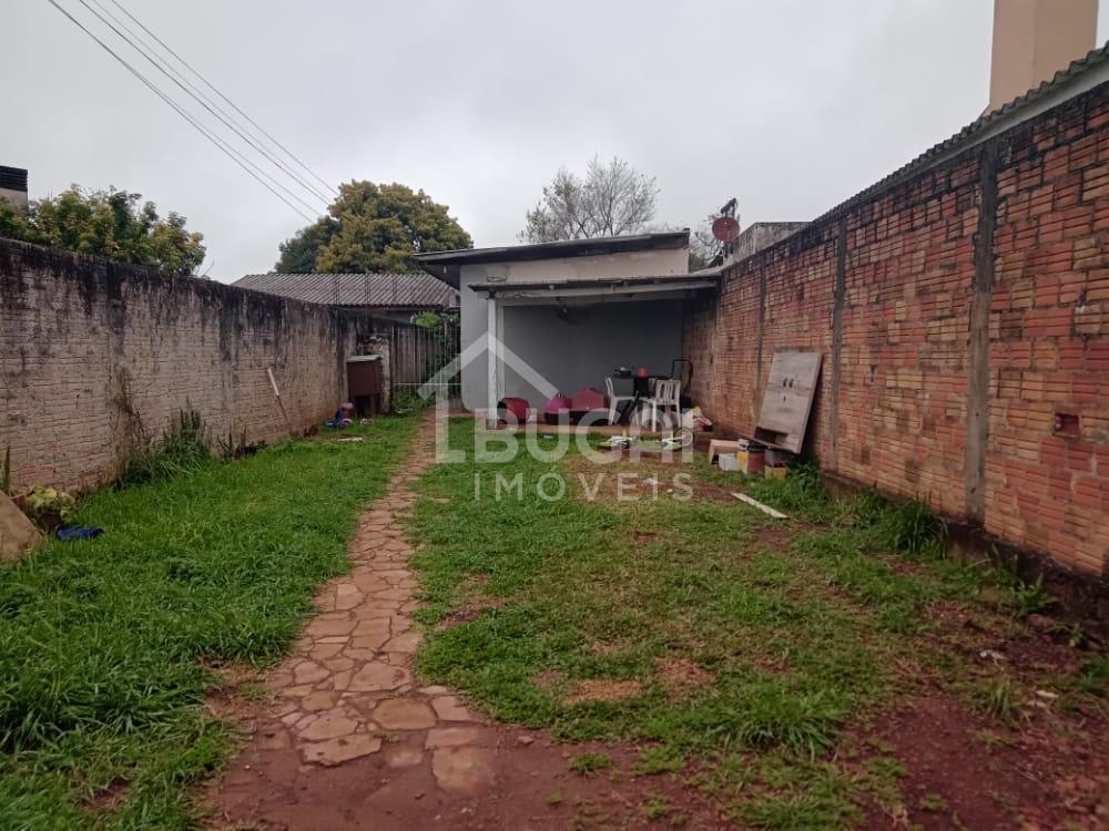 TERRENO NO BAIRRO SANTANA - COM CASA DE ALVENARIA