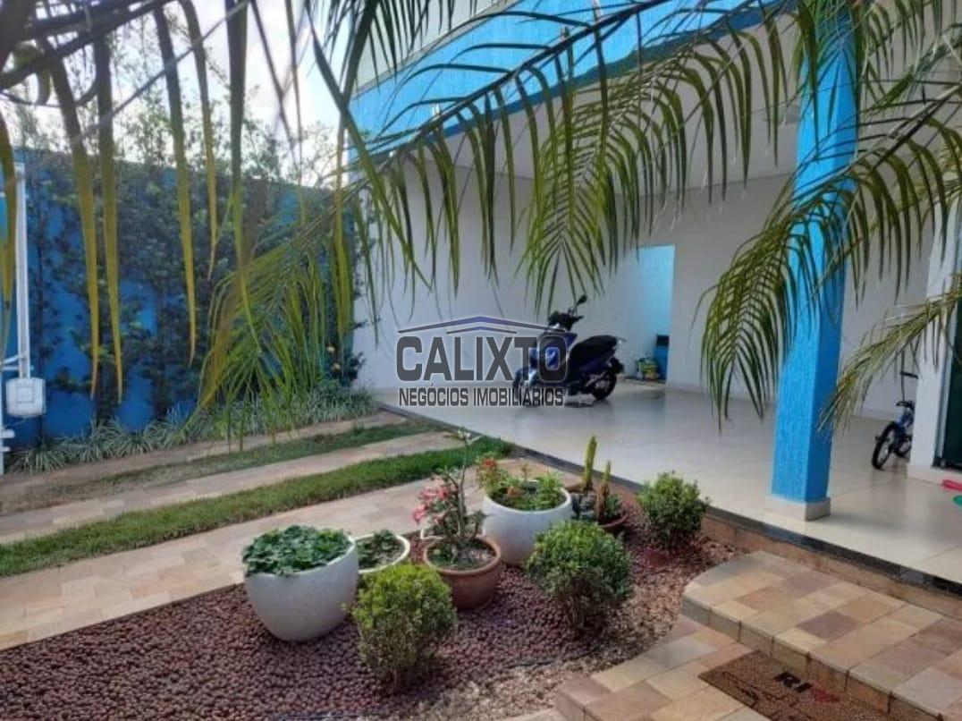 CASA ESTILO SOBRADO BAIRRO JARDIM PATRÍCIA