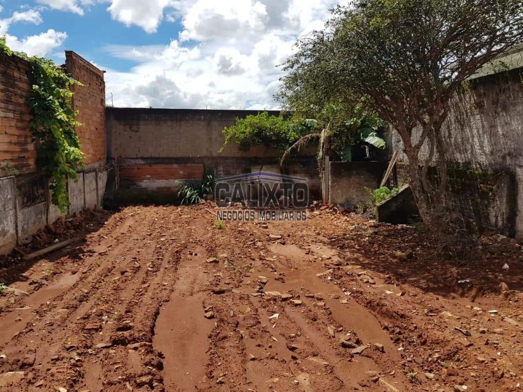 TERRENO BAIRRO OSVALDO REZENDE