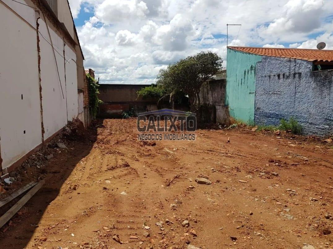 TERRENO BAIRRO OSVALDO REZENDE