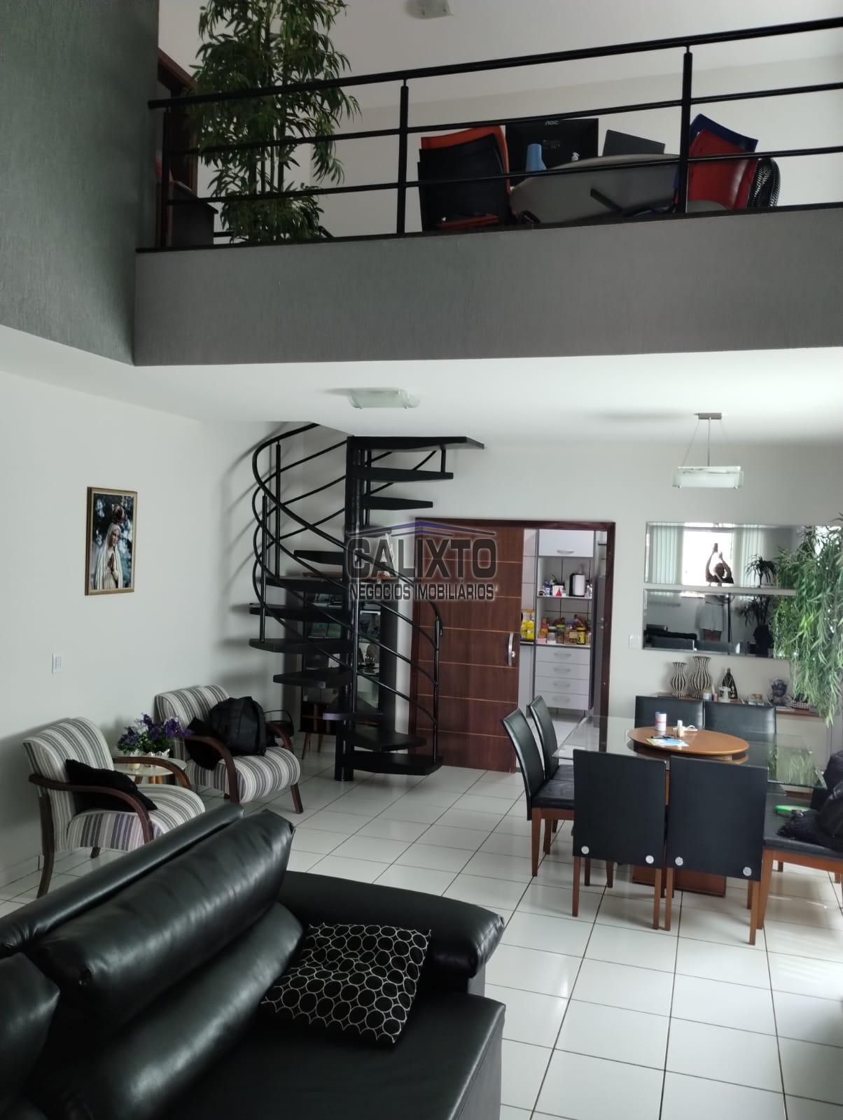 CASA CONDOMINIO ZONA LESTE