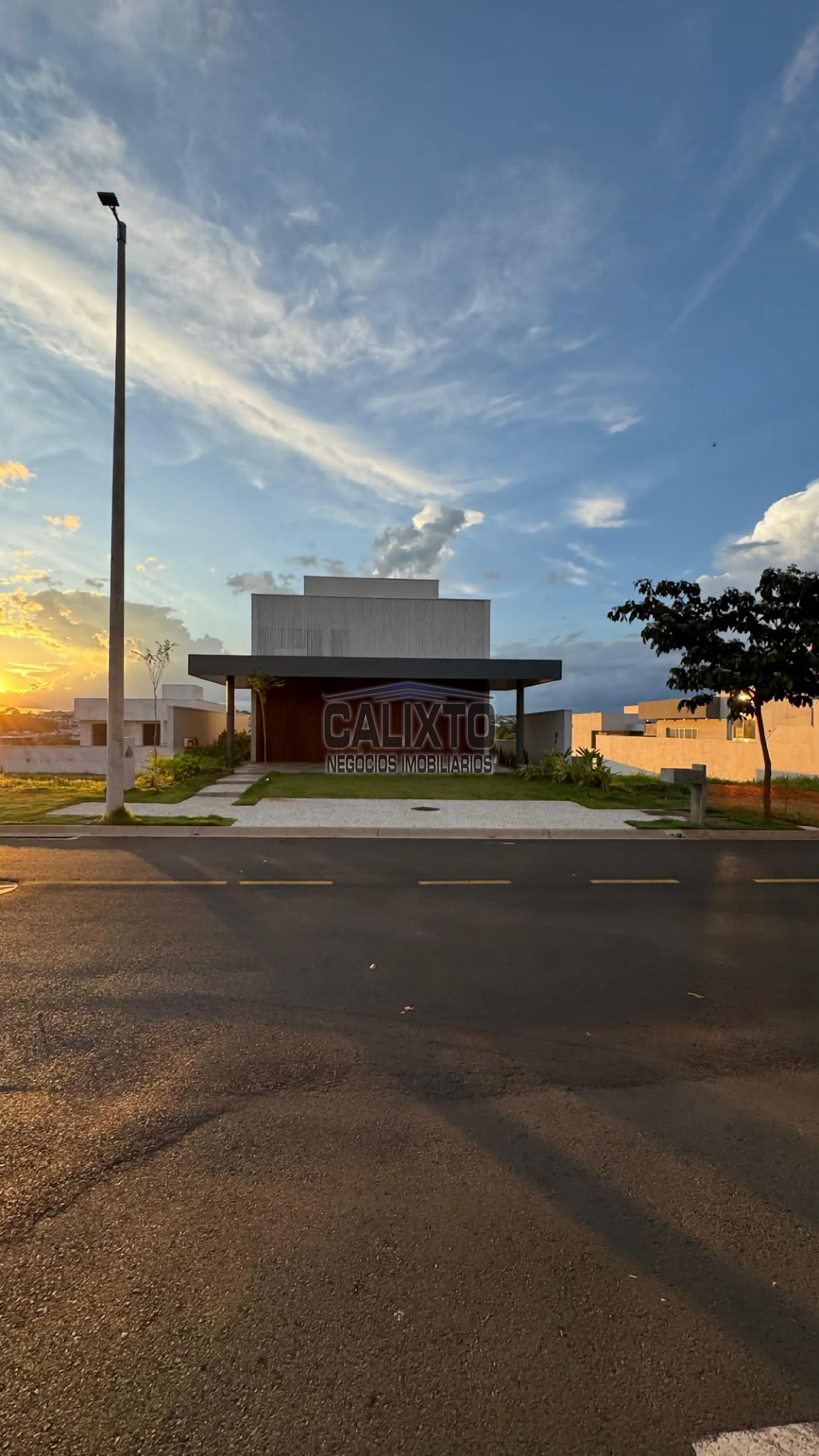 CASA CONDOMINIO TAMBORÉ