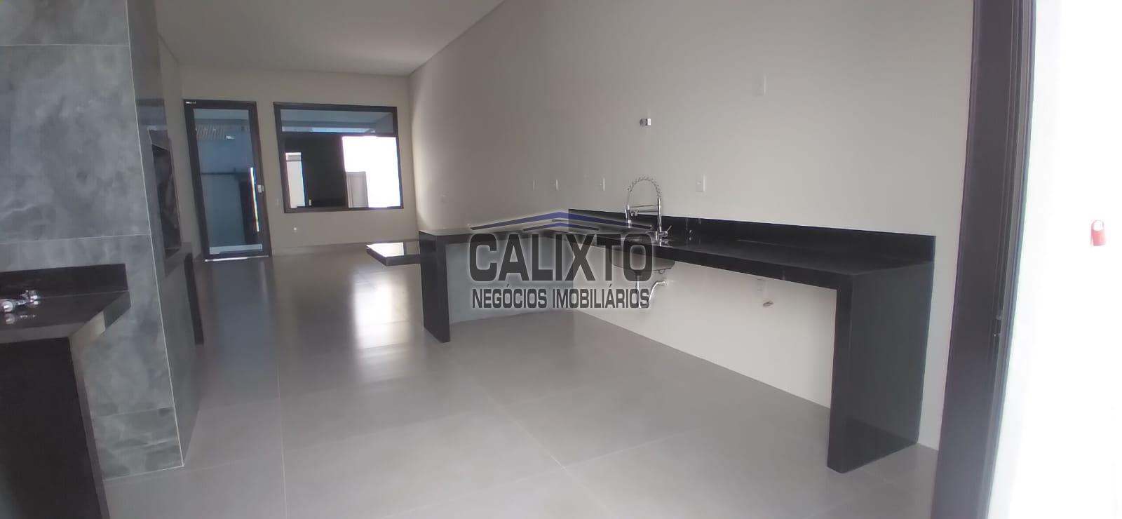 CASA BAIRRO NEW GOLDEN VILLE