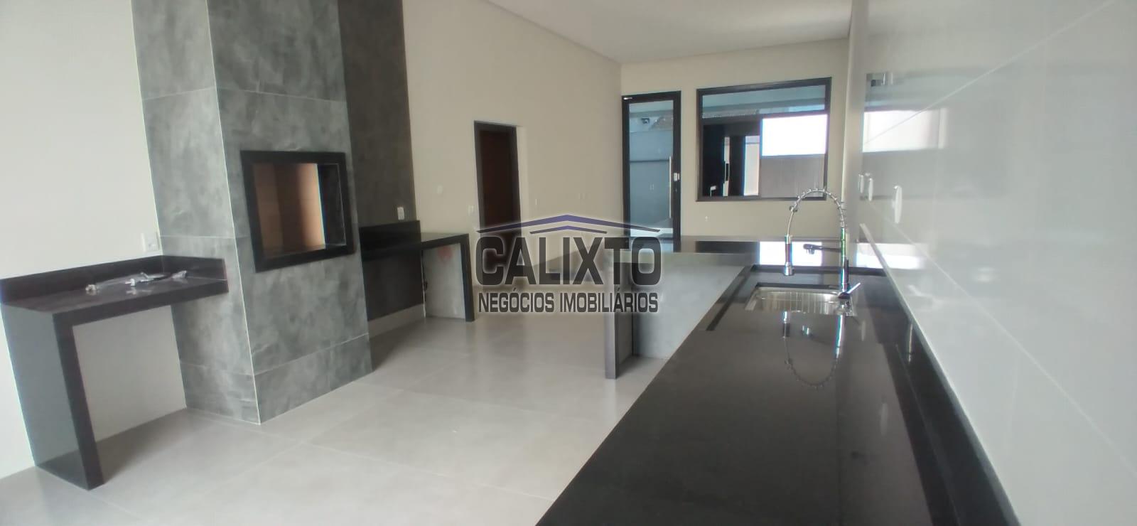 CASA BAIRRO NEW GOLDEN VILLE
