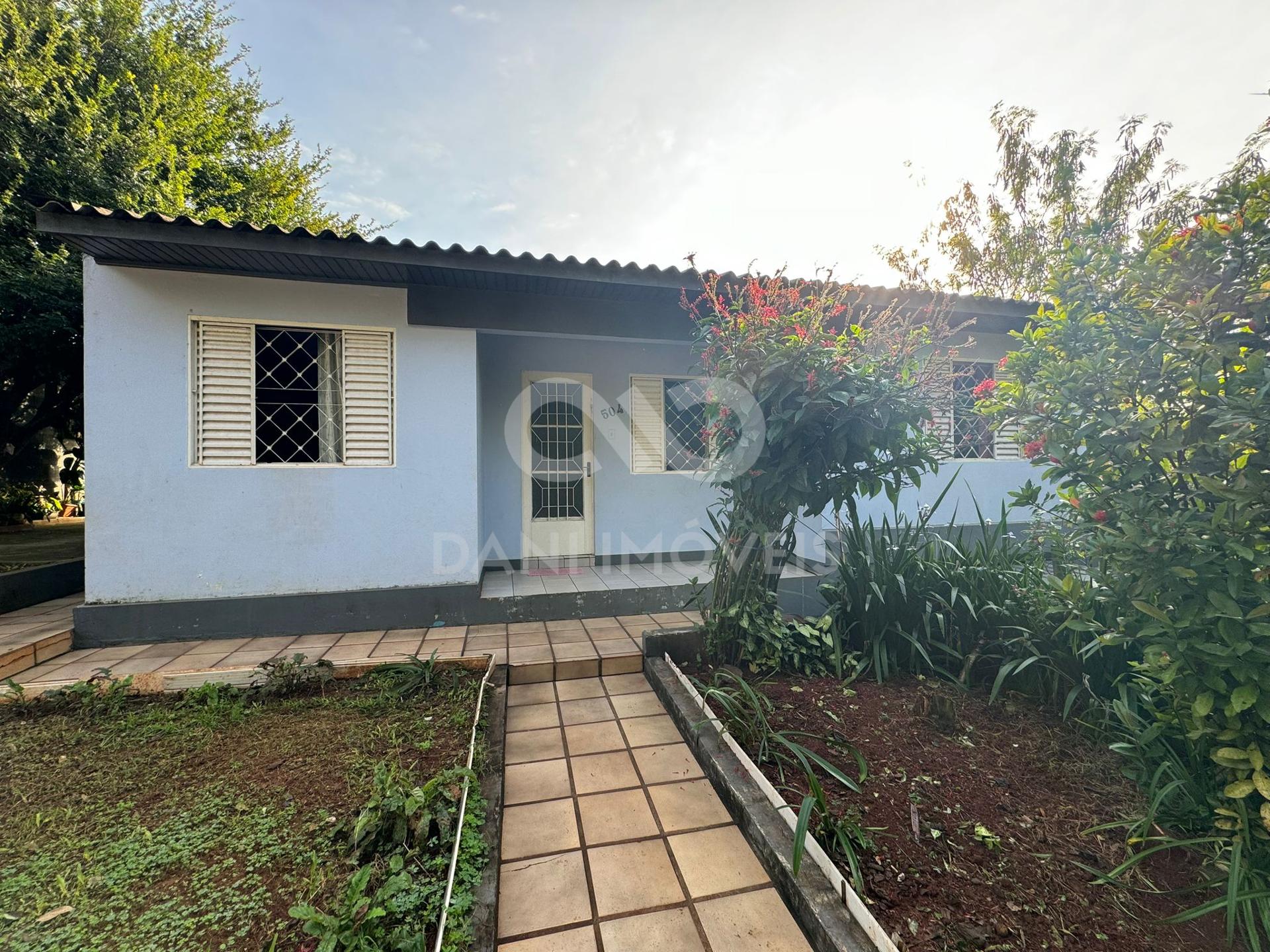 CASA A VENDA COM AMPLO PATIO, MUNDSTOCK, IJUI - RS