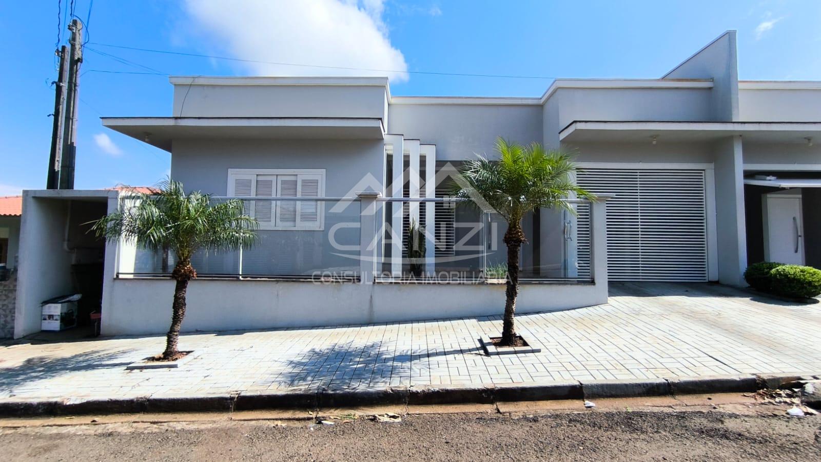 Casa para alugar no Joo Paulo II, com rea de festa com churrasqueira e piscina