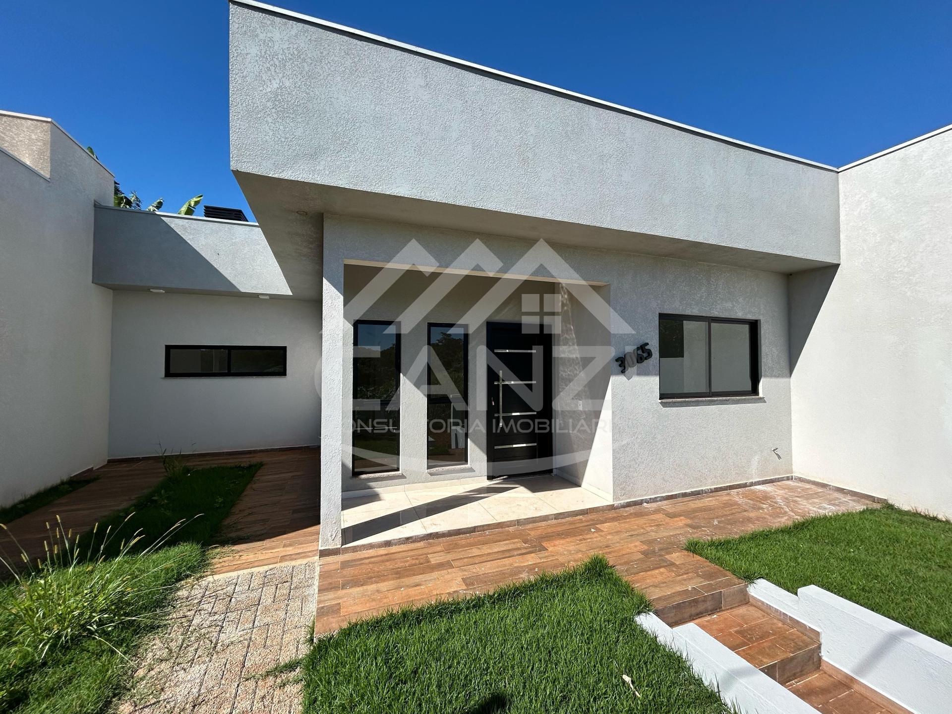 Casa com 03 quartos e excelente acabamento