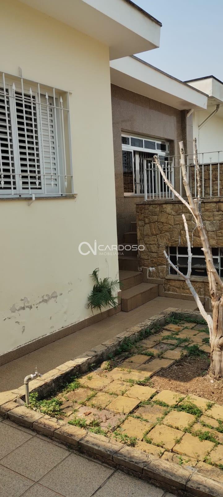 CASA 150M  COM QUINTAL E EDÍCULA NA VILA DOM PEDROII