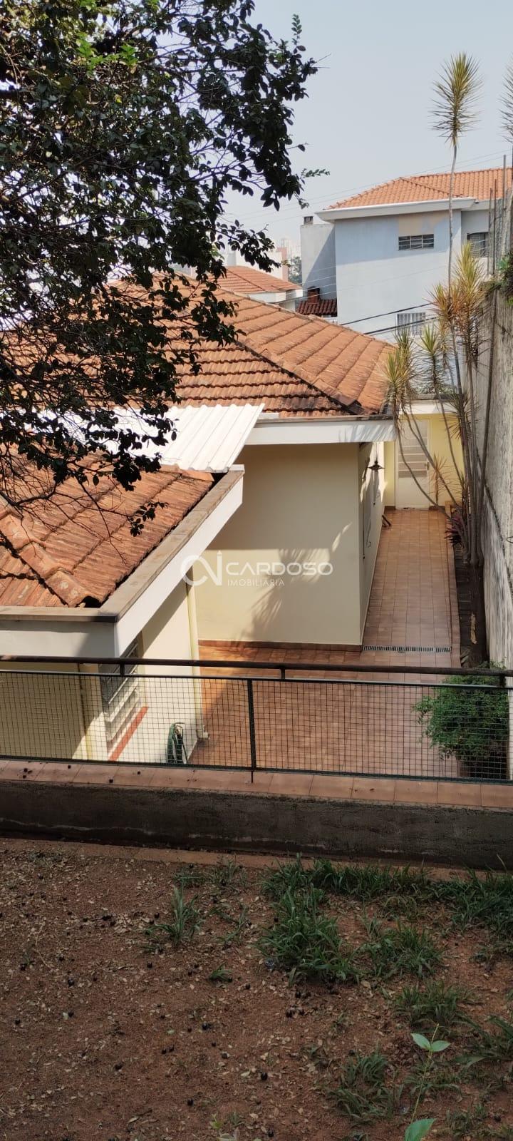 CASA 150M  COM QUINTAL E EDÍCULA NA VILA DOM PEDROII