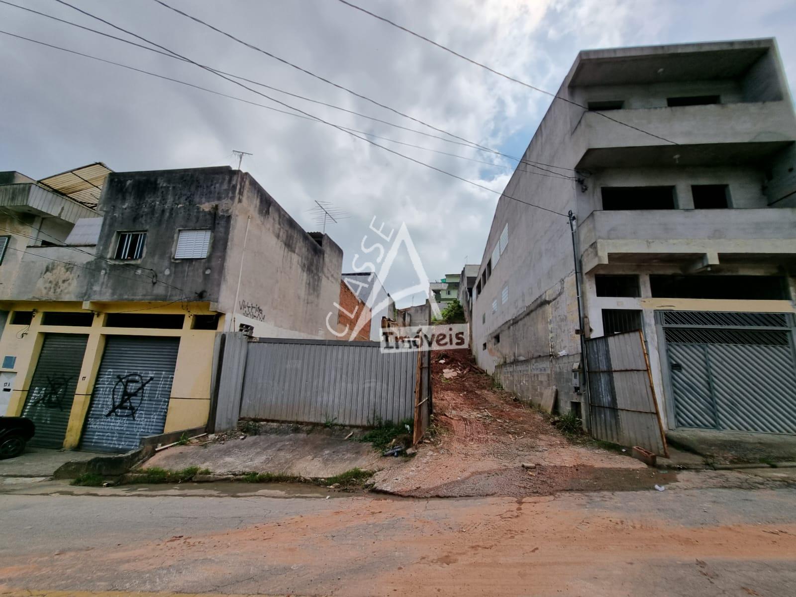 Espaçoso terreno 600m  à venda no Jardim Camila, MAUA - SP