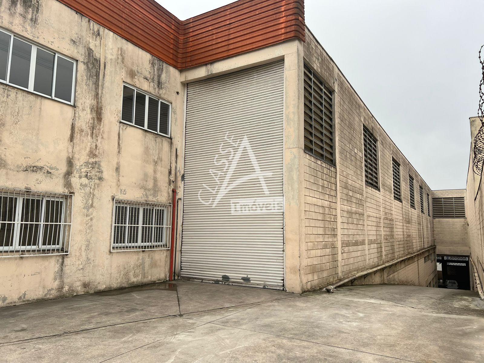 Galp?o para alugar, Sert?ozinho, MAUA - SP 1700 m2 com patio