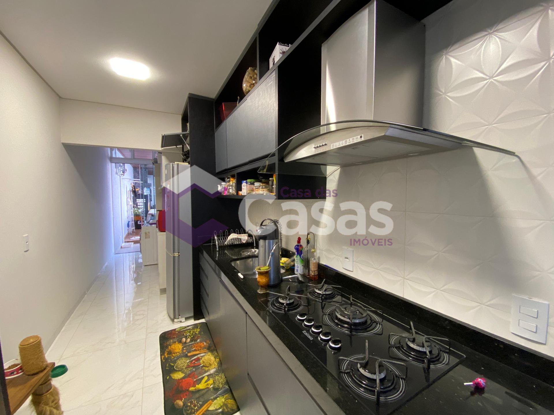 Casa à venda com 2 quartos, 106m² - Foto 4