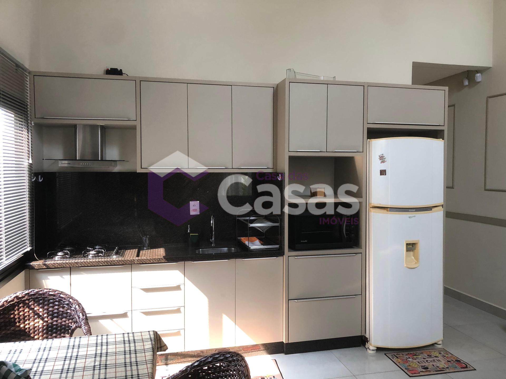 Casa à venda com 2 quartos, 110m² - Foto 3