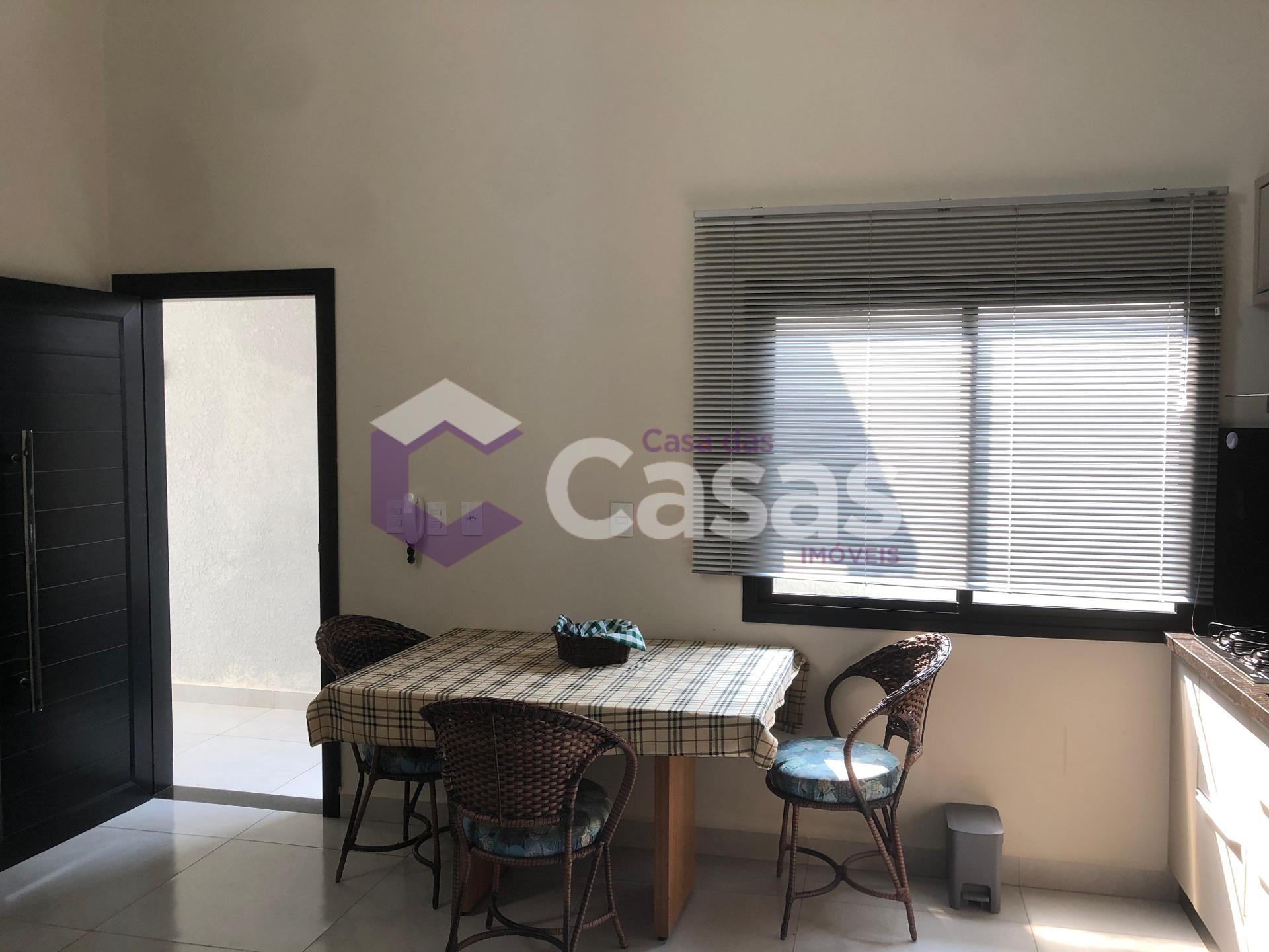 Casa à venda com 2 quartos, 110m² - Foto 4