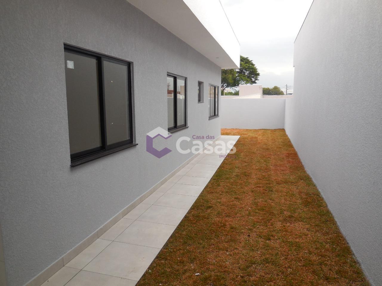 Casa à venda com 2 quartos, 92m² - Foto 4