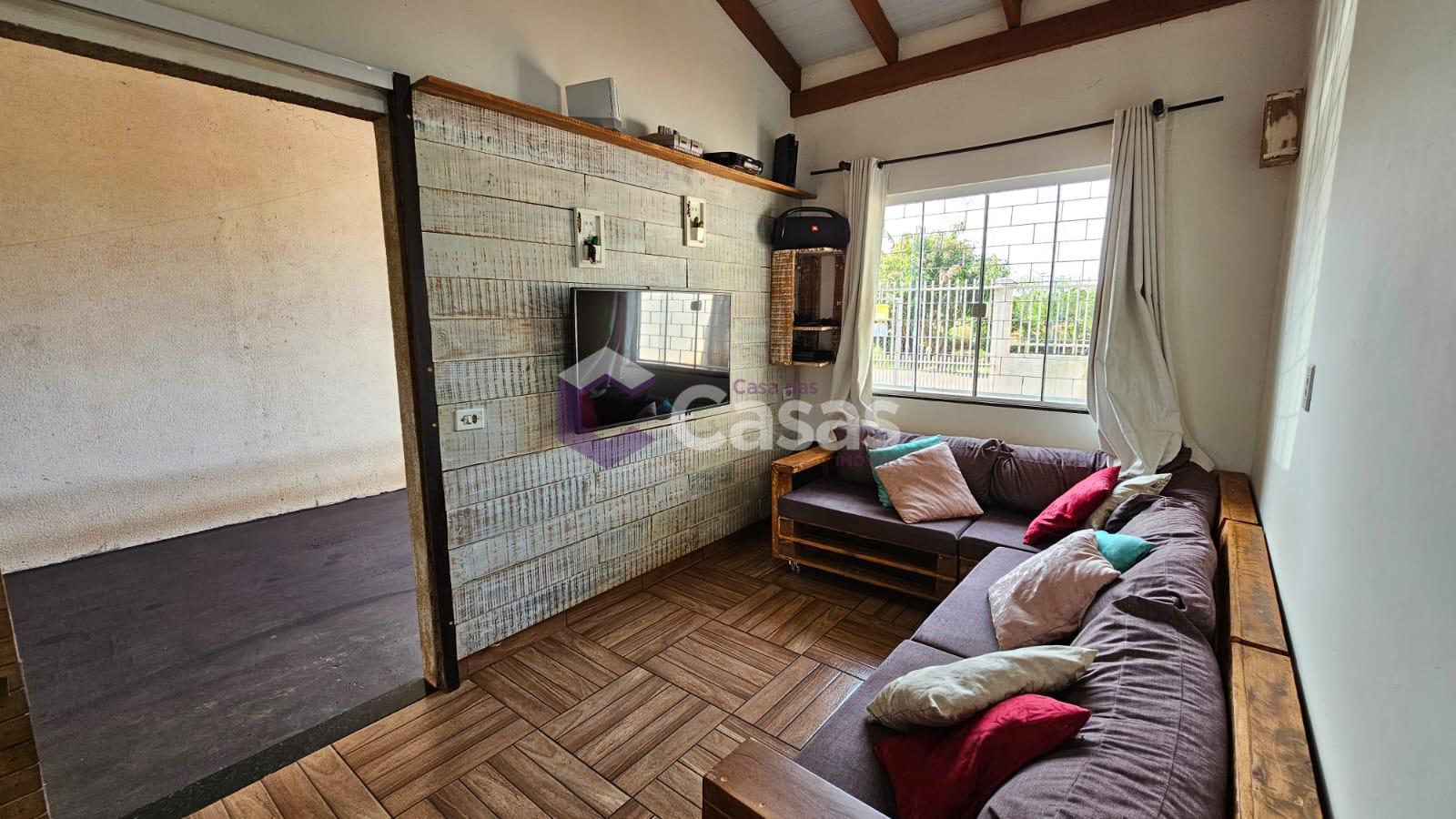 Casa à venda com 2 quartos, 60m² - Foto 3